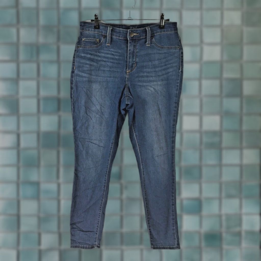 Vintage Universal Thread Women's Skinny Jeans Size 6 Mid Wash Blue Denim 30X26 Size 28" / US 6 / IT 42 - 1 Thumbnail