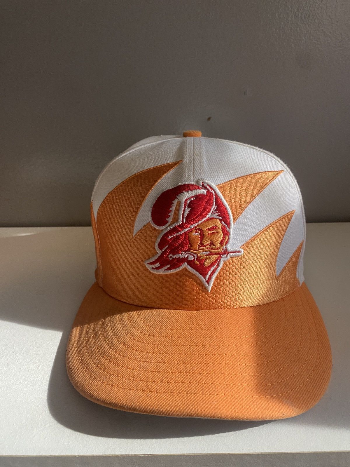 New Era Vintage Nee Era Tampa Bay Bucs Creamsicle Shark Tooth Hat Size ONE SIZE - 1 Thumbnail