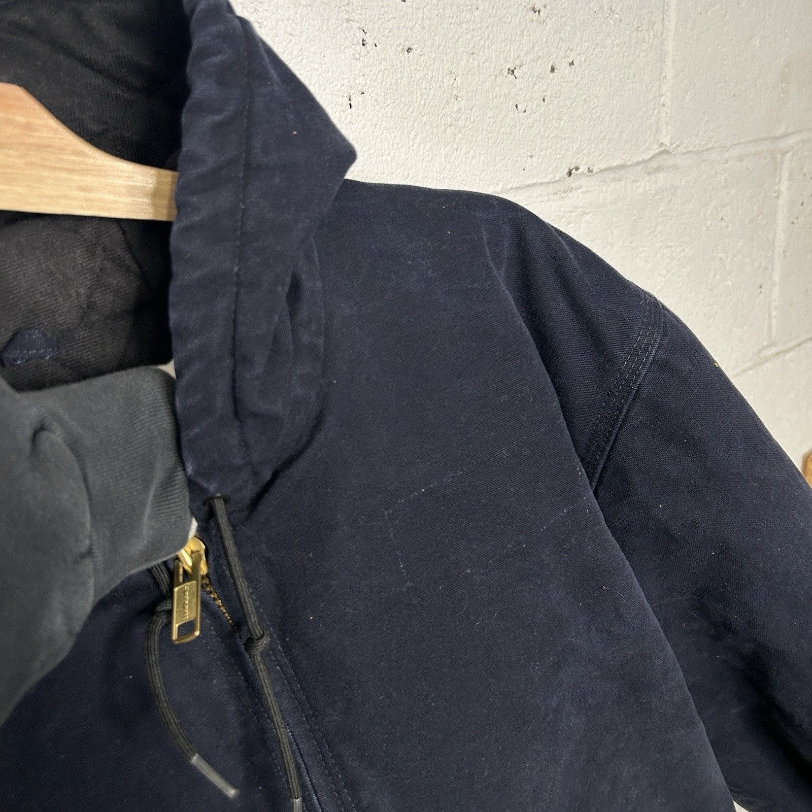 Carhartt Vintage Carhartt Hooded Active Jacket “Midnight Blue” J130 Size US XL / EU 56 / 4 - 17 Thumbnail