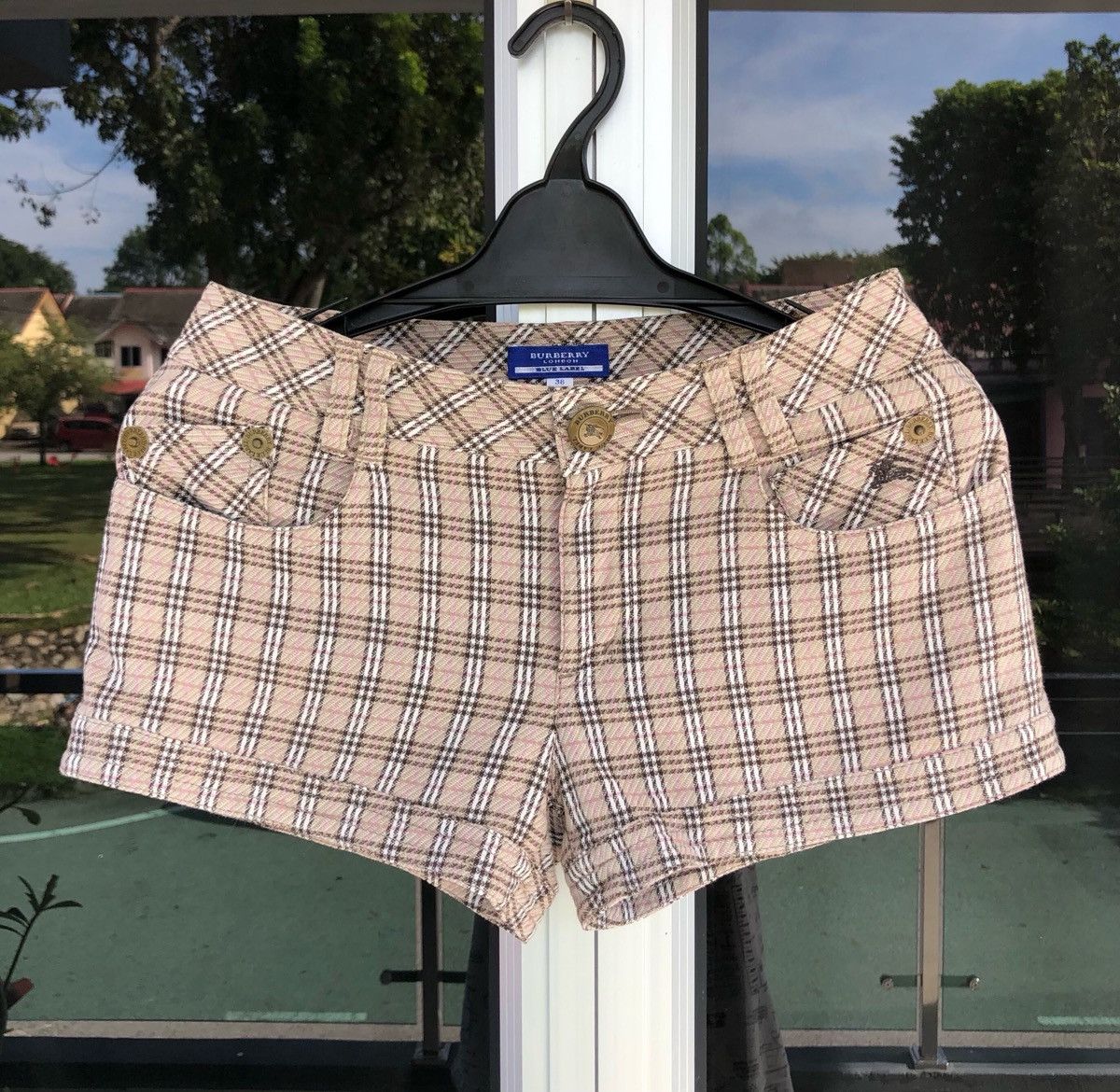 Burberry Burberry London Blue Label Women Nova Check Shorts Pant Size 28" / US 6 / IT 42 - 1 Thumbnail