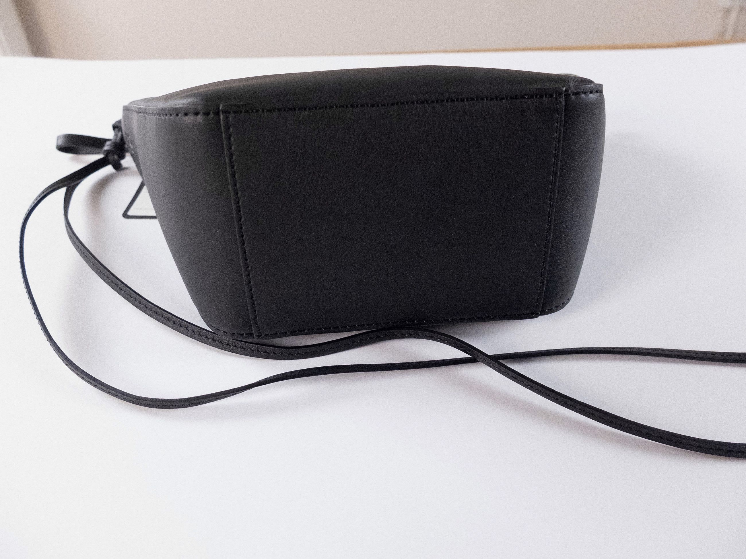 Loewe LOEWE Mini Hammock black leather hobo shoulder bag Size ONE SIZE - 7 Thumbnail