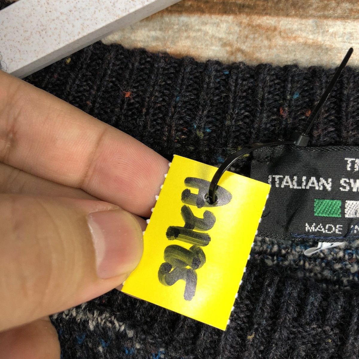 Vintage Italian vintage art Sweater Black Knitwear #A2185 Size US M / EU 48-50 / 2 - 9 Thumbnail