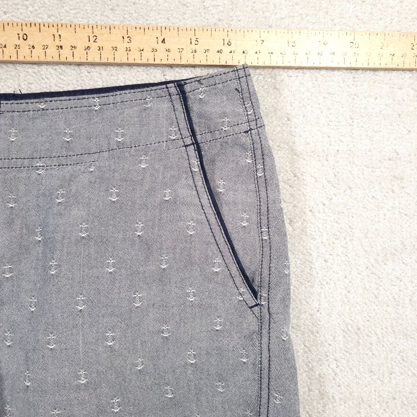 Nautica Columbia PFG Anchor Print Shorts Womens 12 Blue Nautical Fishing Outdoors 33X5.5 Size 34" / US 12 / IT 48 - 6 Thumbnail
