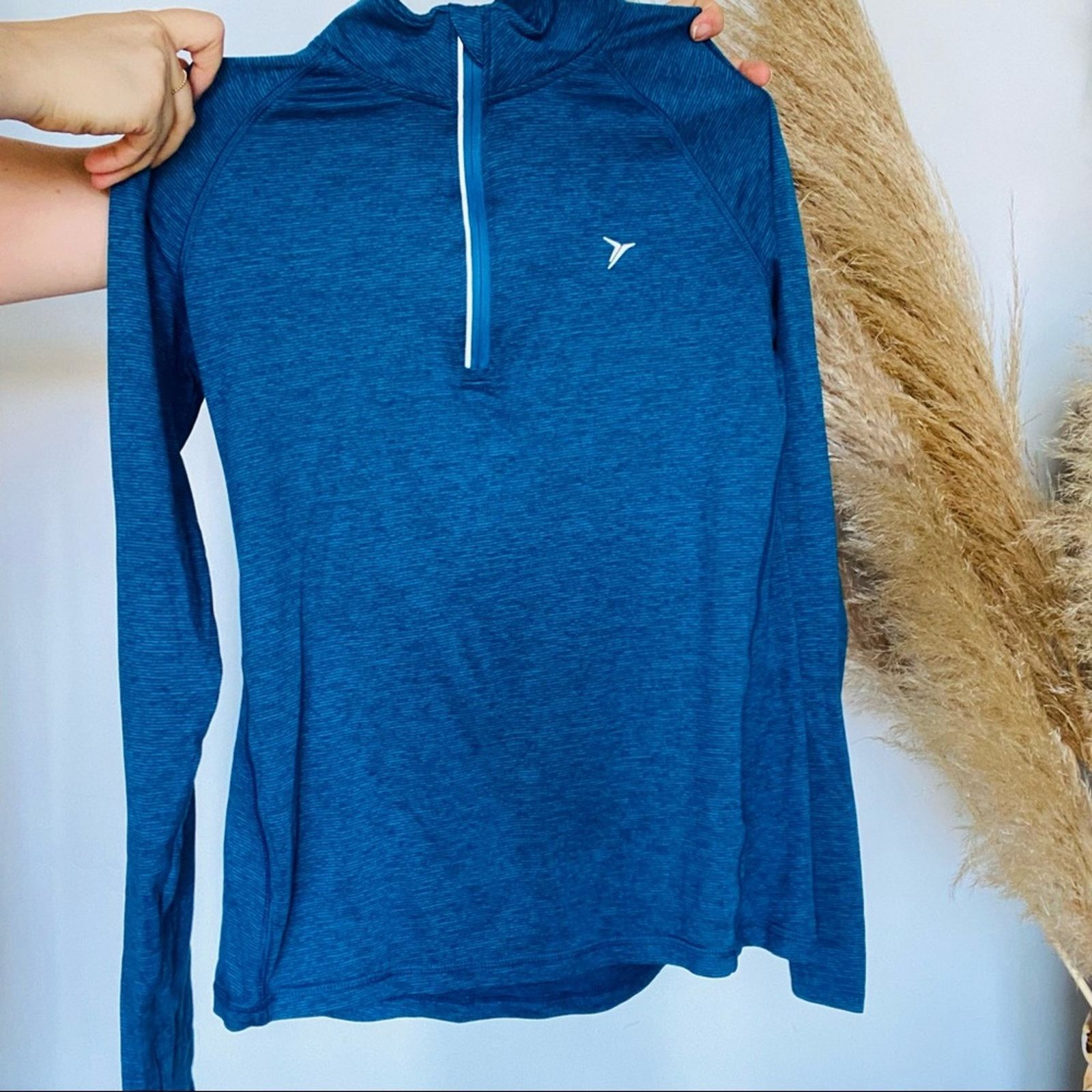 Old Navy OLD NAVY ACTIVE Navy Blue Stripe Zip Tight Sweater Shirt Gym Size S / US 4 / IT 40 - 4 Thumbnail