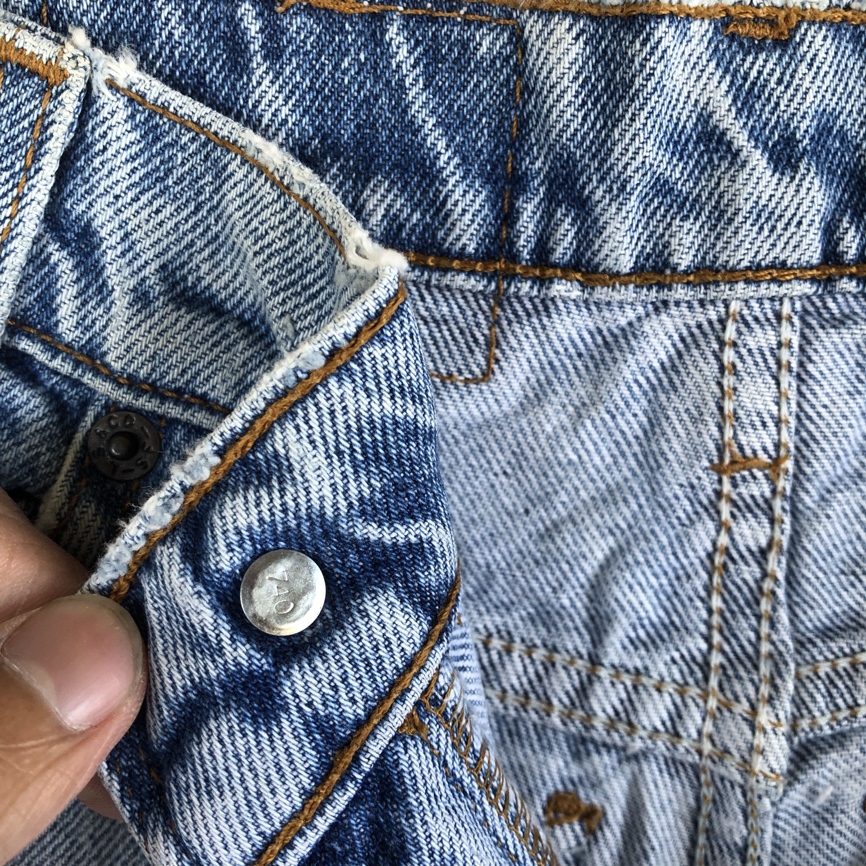 Levi's Vintage Levi's Sun Faded Jeans Levis 550 Light Wash Denim Size 24" / US 00 / IT 34 - 7 Thumbnail