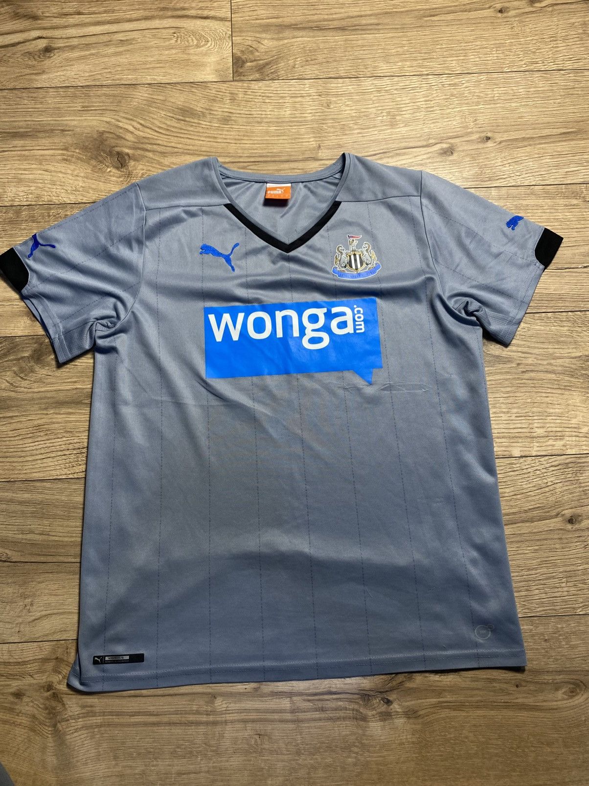 Puma Newcastle United 2014-15 Away Football Shirt Puma Jersey S Size US S / EU 44-46 / 1 - 1 Thumbnail
