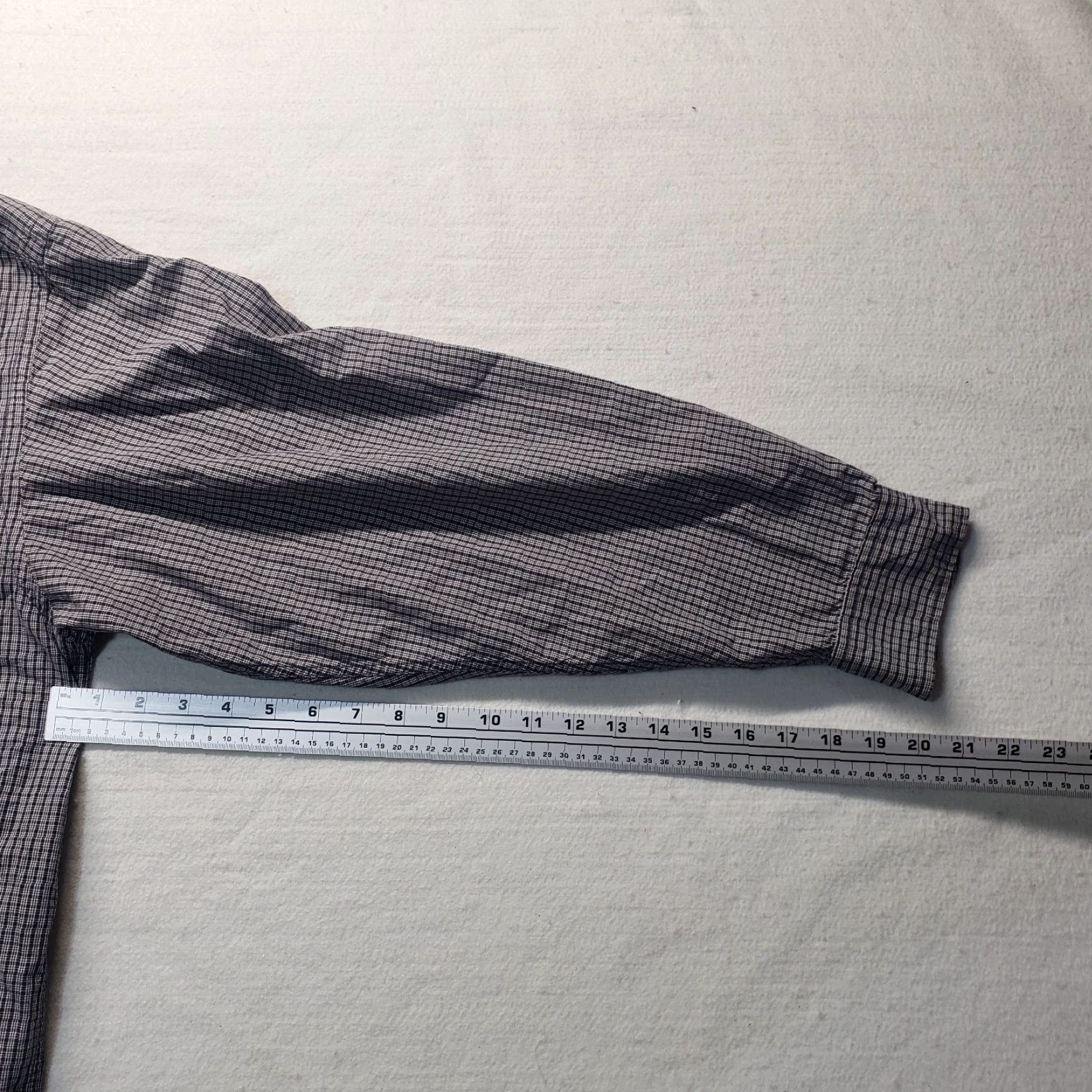 Izod IZOD Shirt Adult Men's Gray Checkered Short Sleeve Button Up XL Extra Large Size US XL / EU 56 / 4 - 6 Thumbnail