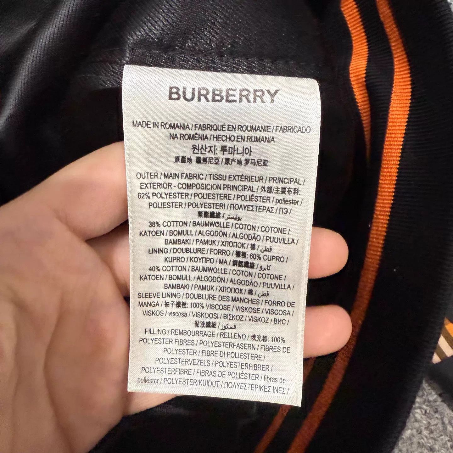 Burberry Burberry Check puffer jacket M 99 New Size US M / EU 48-50 / 2 - 4 Thumbnail