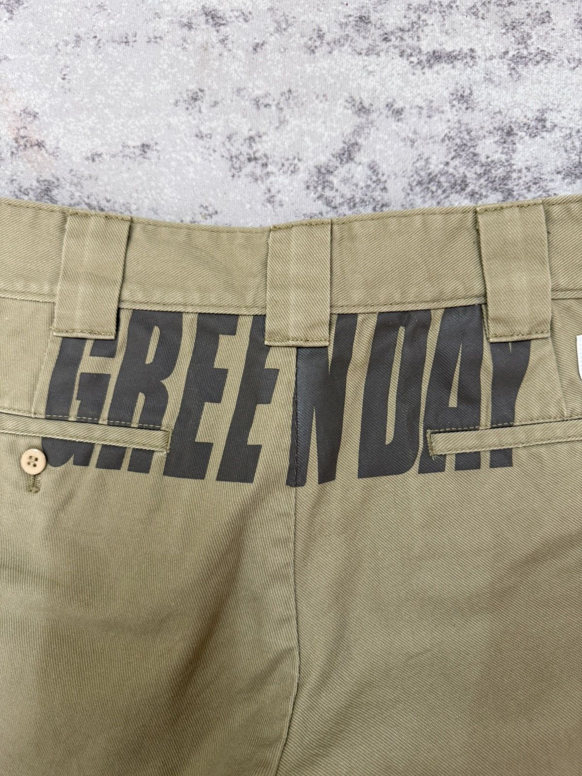 Dickies Dickies X Green Day Band 90th Aniversary Short Pants Size US 28 / EU 44 - 14 Thumbnail