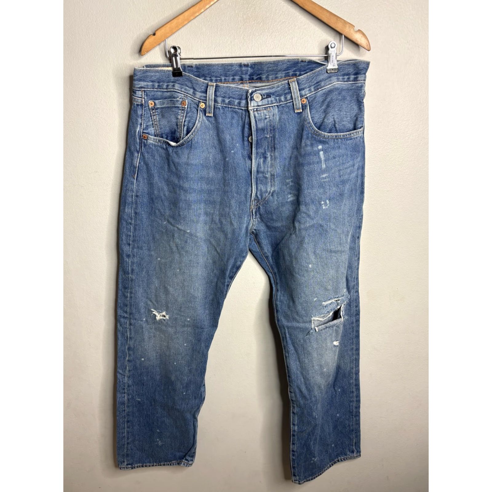 Levi's VINTAGE Levi's 501 Jeans Men's 38x30 Blue Distressed Button Fly Straight High-Rise 5-Pocket Denim Size US 38 / EU 54 - 4 Thumbnail