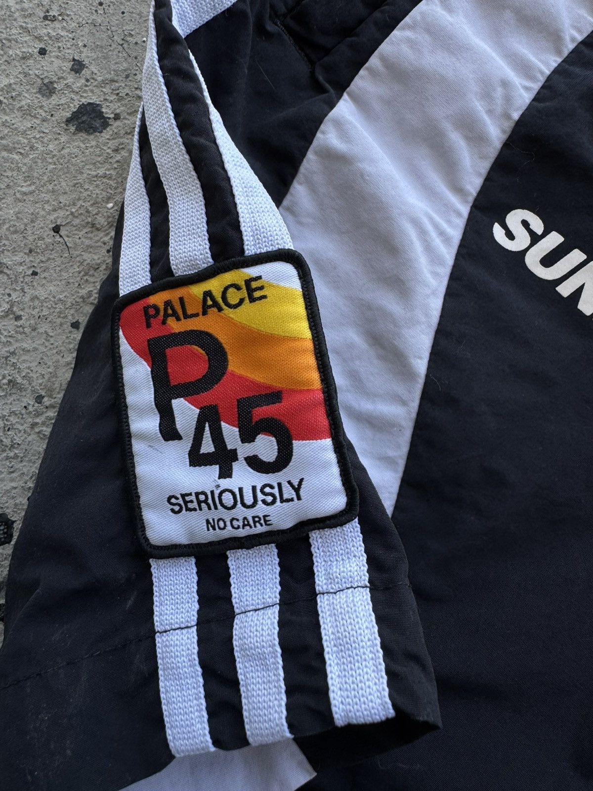 Adidas × Palace ADIDAS x PALACE SUNPAL SHORTS BLACK Size US 30 / EU 46 - 4 Thumbnail