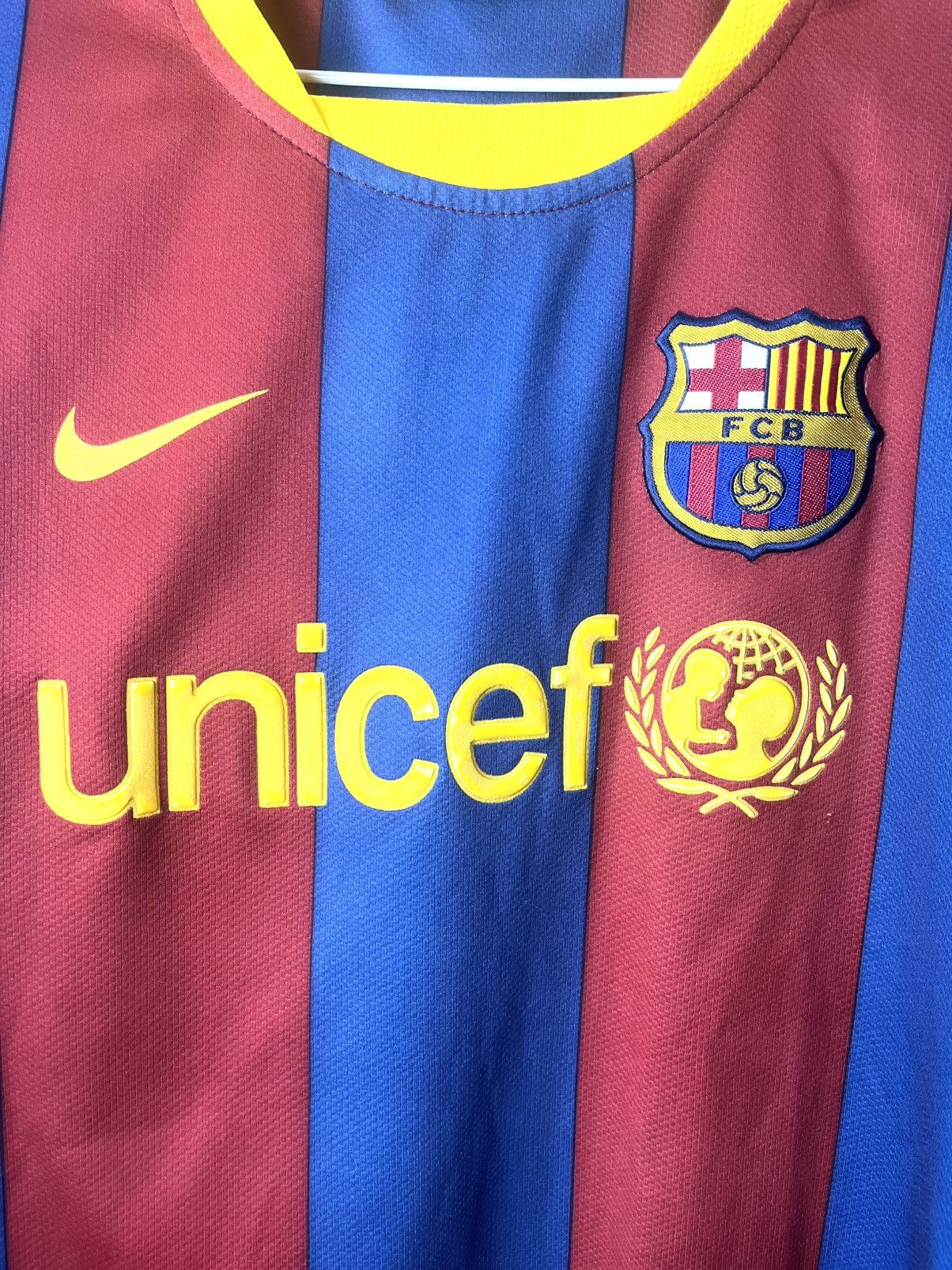 Vintage Vintage FC Barcelona Messi 10 Nike Jersey Unicef T Shirt Size US M / EU 48-50 / 2 - 2 Thumbnail