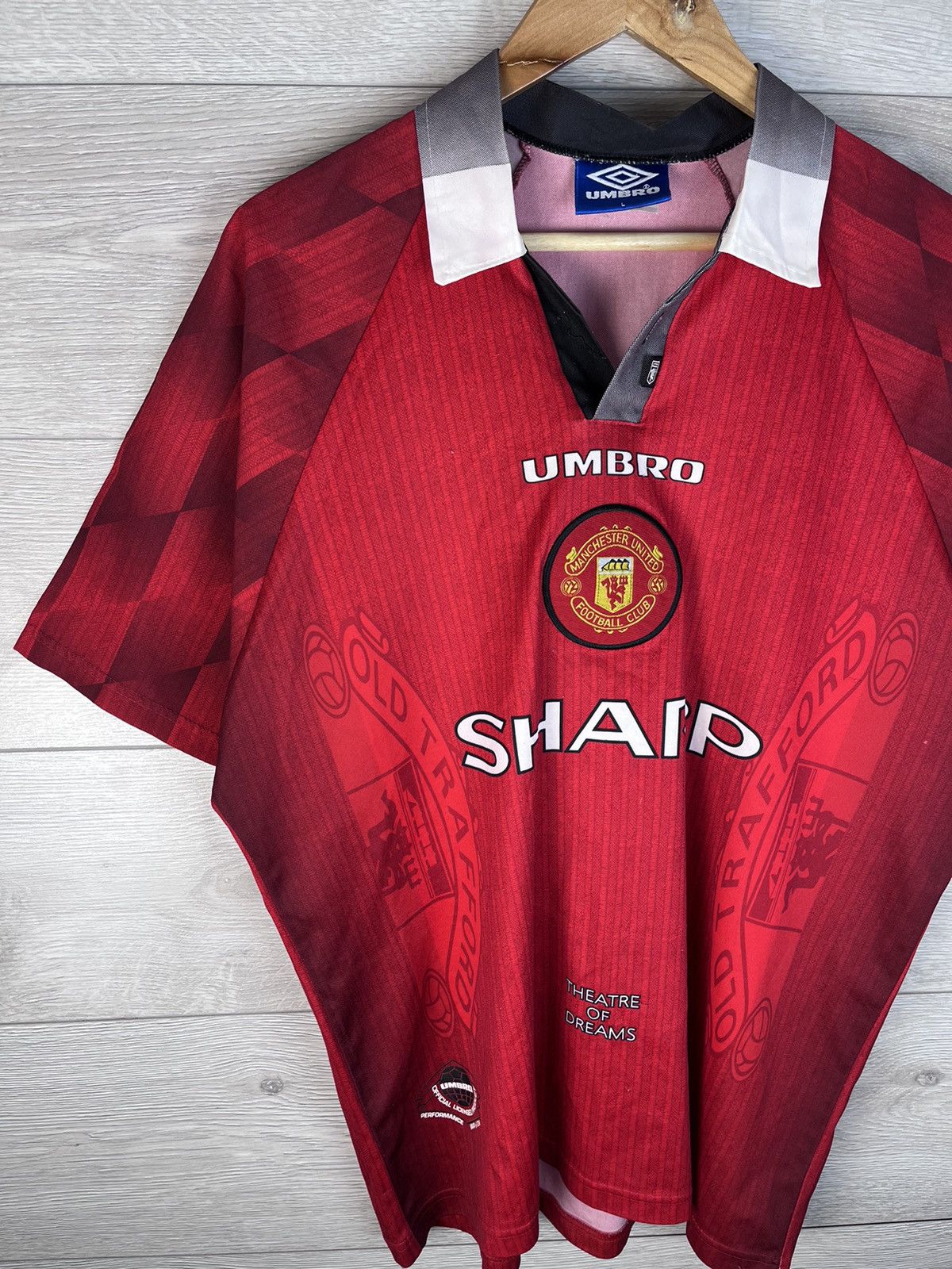 Umbro Men's vintage soccer jersey Umbro Manchester United size L Size US L / EU 52-54 / 3 - 3 Thumbnail