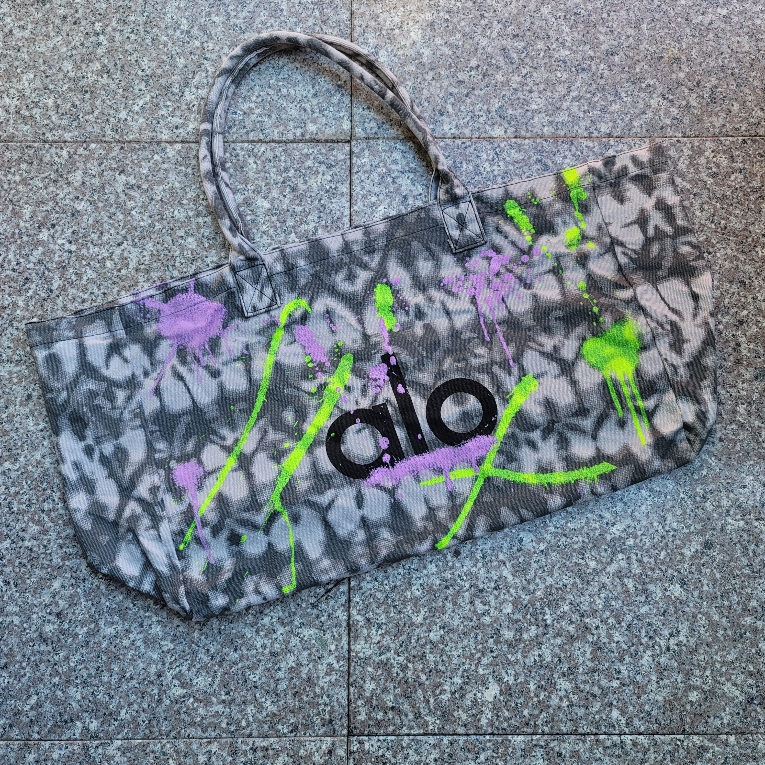 Alo yoga shopping tote
