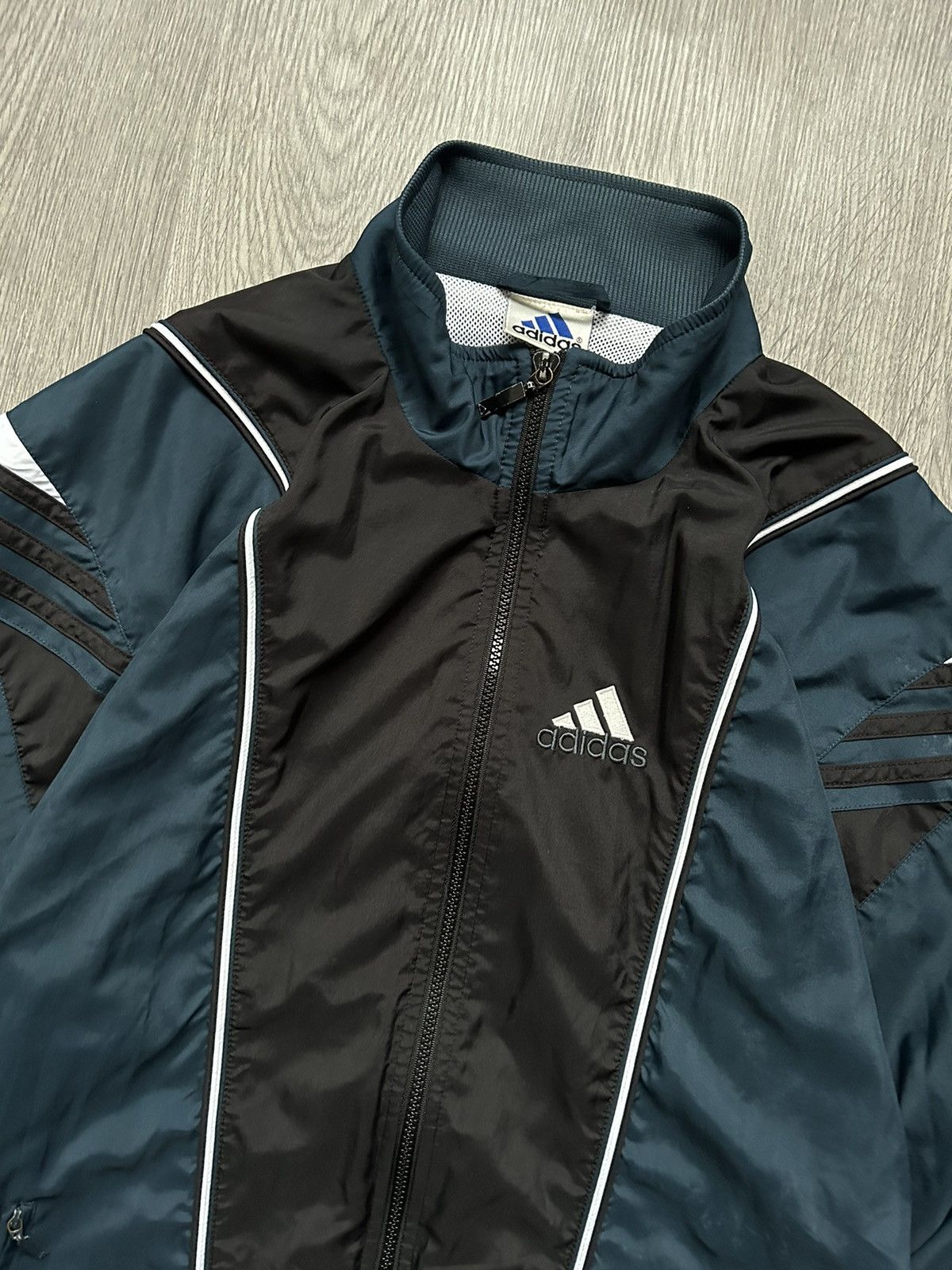 Adidas × Vintage Jacket 🧥 Adidas 🔘 Vintage 🔘 Streetwear 🔘 Sportswear 🔘 Size US L / EU 52-54 / 3 - 3 Thumbnail