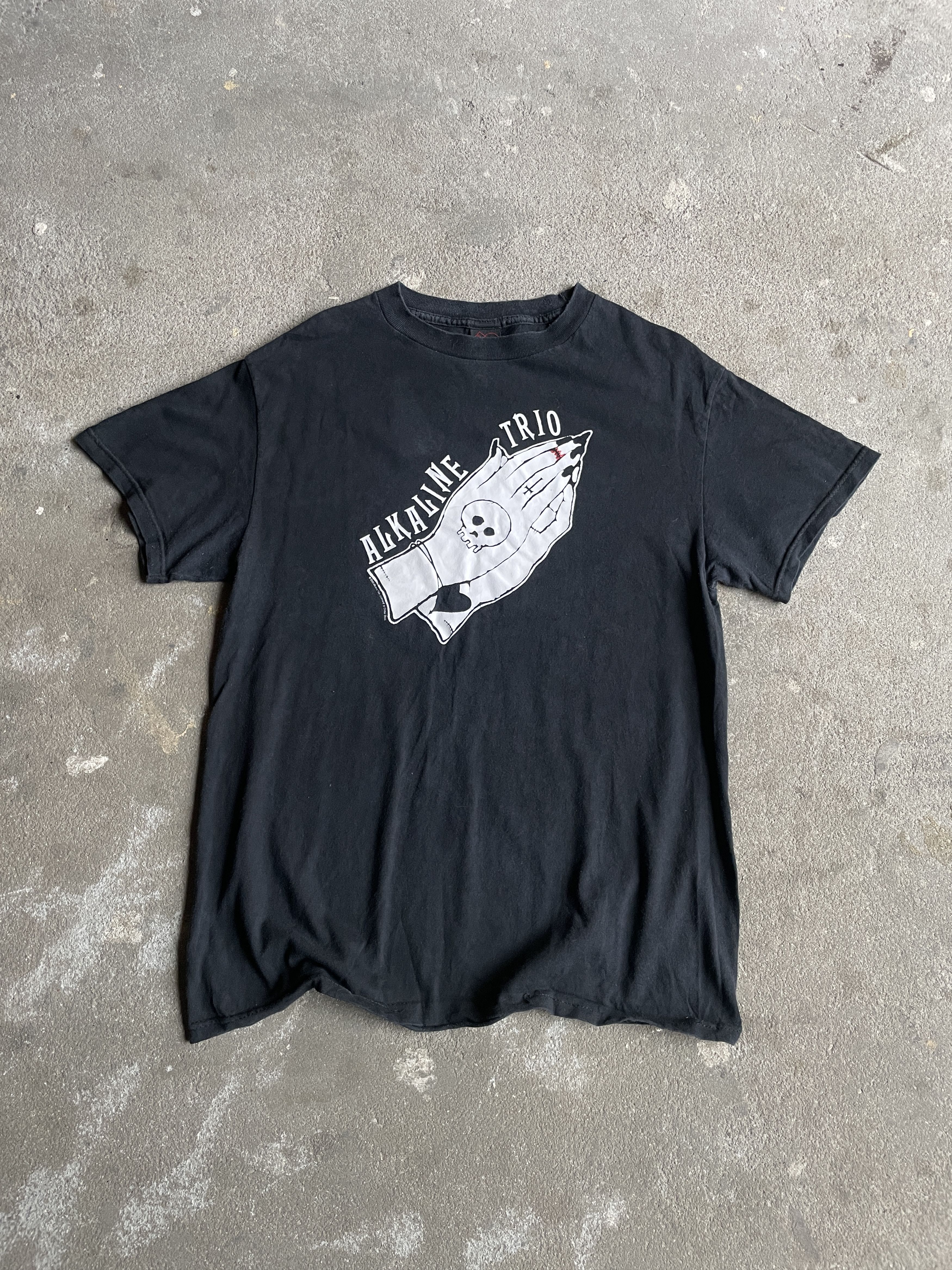 Band Tees × Vintage Vintage Alkaline Trio black Tshirt rare rock metal Size US M / EU 48-50 / 2 - 1 Thumbnail