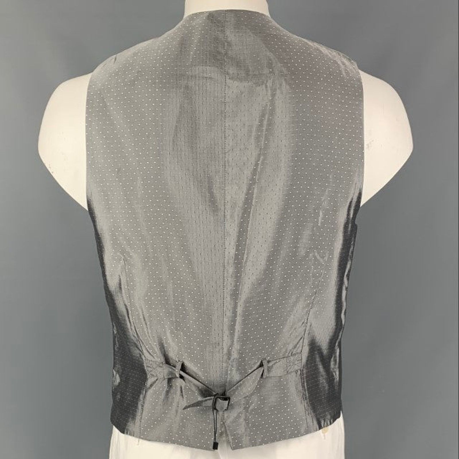 Dolce & Gabbana Size 40 Grey Solid Wool & Silk Buttoned Vest Size 40R - 3 Thumbnail