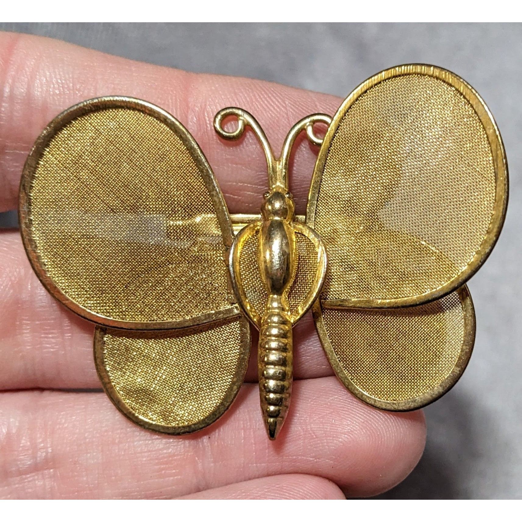 Other Vintage Gold Tone Spring Mesh Wing Butterfly Brooch Size ONE SIZE - 2 Thumbnail