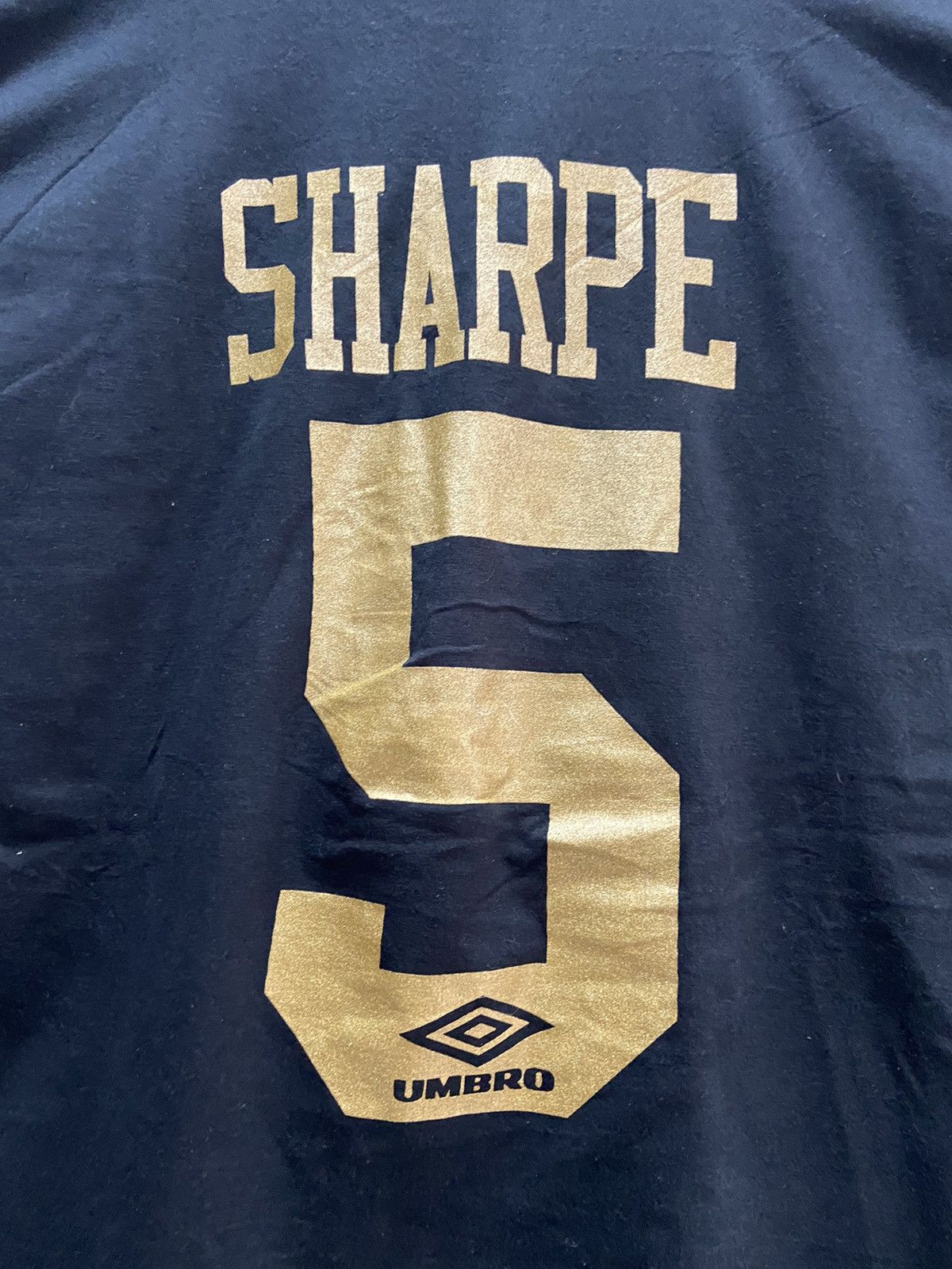 Vintage UMBRO PURE GOLD MANCHESTER UNITED SHARPE 5 TEE SHIRT Size US L / EU 52-54 / 3 - 5 Thumbnail
