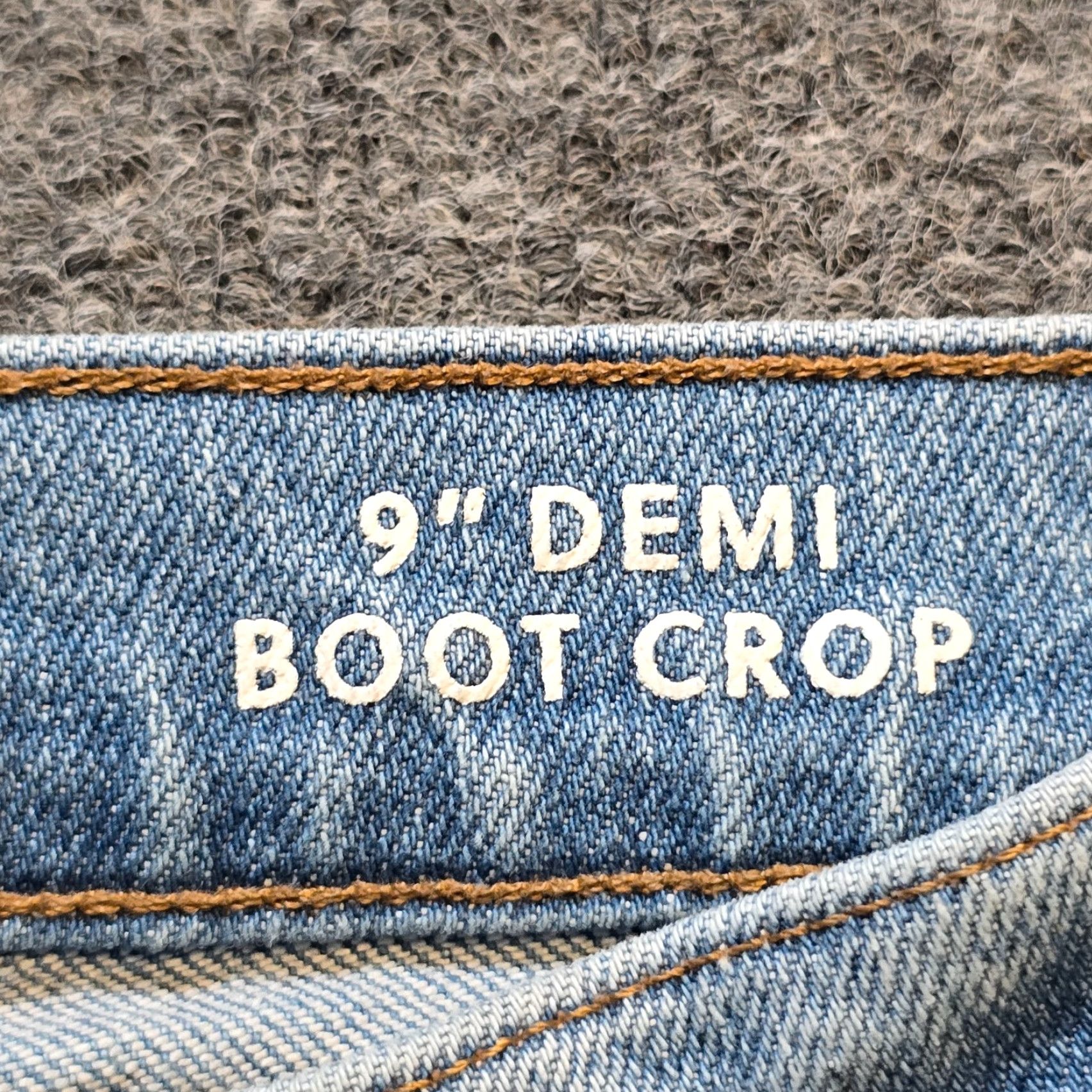 J.Crew J.CREW Jeans Womens 27 Blue 9 Inch Denim Boot Crop Light Wash Raw Hem Capsule Crop Jeans Women Regular 5-Pocket Denim Campture? Size 27" / US 4 / IT 40 - 6 Thumbnail