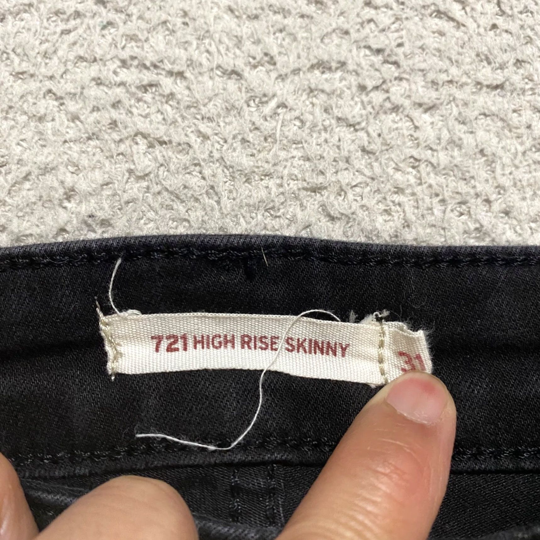 Levi's Levi's 721 Jeans Womens 31 Black Denim High Rise Skinny Dark Wash 5-Pocket Style Slim Jeans Womens 31 Black Levi's 700 Series Size 28" / US 6 / IT 42 - 3 Thumbnail