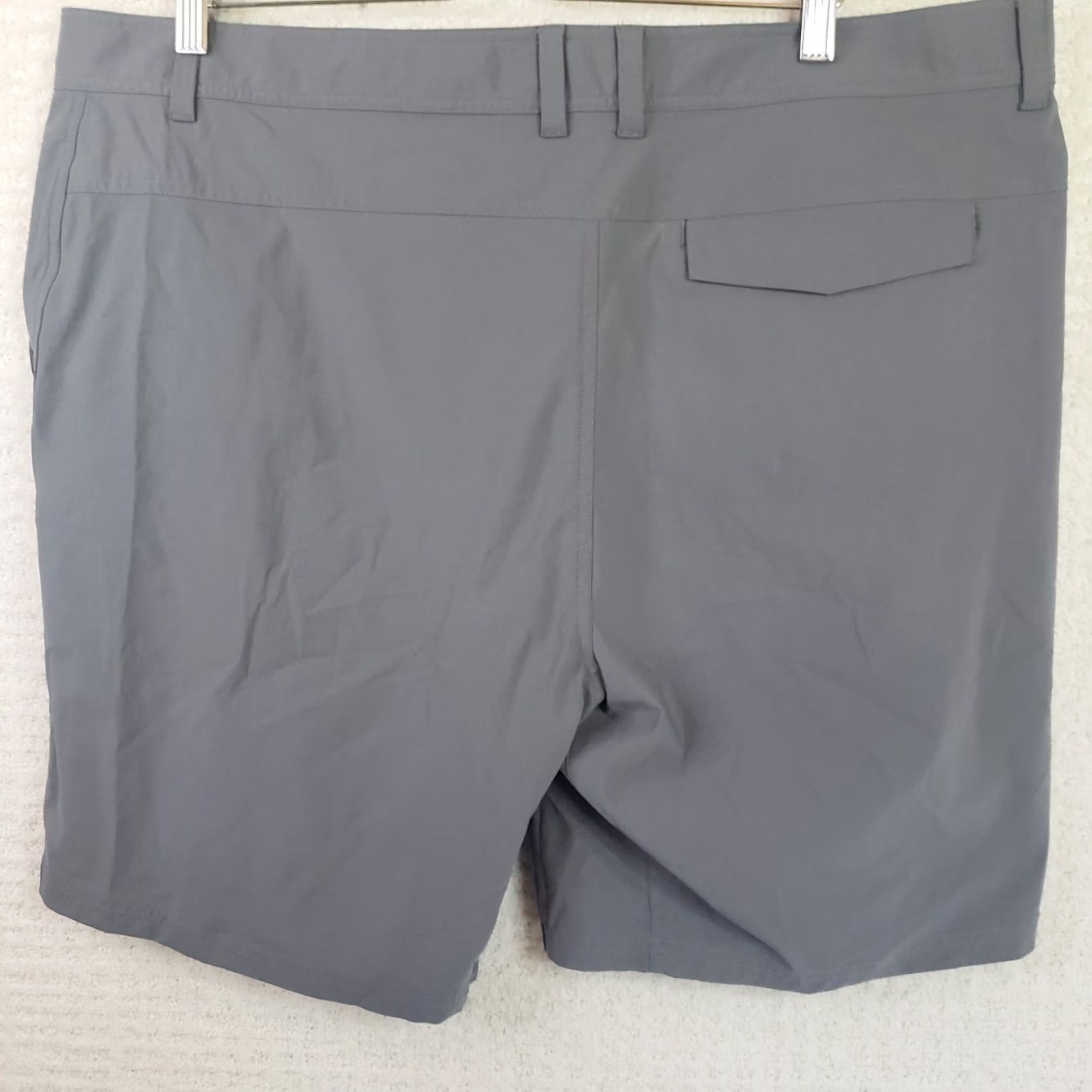 Rhone Rhone Mens Gray Flat Front Commuter Performance Shorts 41 Regular Inseam 9 Athletic Golf Casual Summer UV Protection Lightweight Stretch Chineo? Size US 41 - 6 Thumbnail