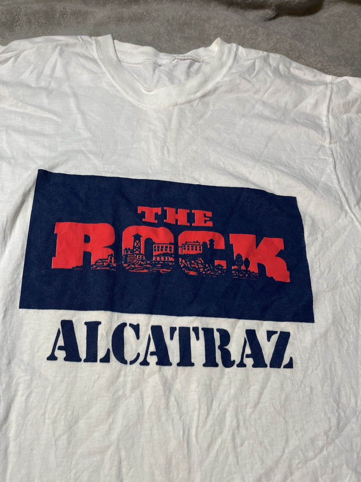 Vintage vintage 90’s the rock alcatraz movie tee shirt s Size US S / EU 44-46 / 1 - 2 Thumbnail