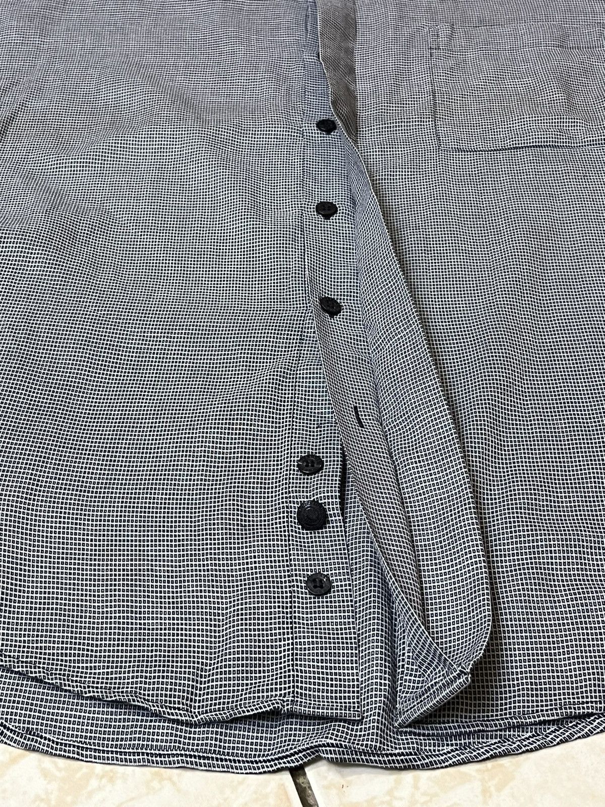 Versace GRAIL🔥VINTAGE VERSACE CLASSIC V2 L/SLEEVE BUTTON UPS SHIRT Size US L / EU 52-54 / 3 - 7 Thumbnail
