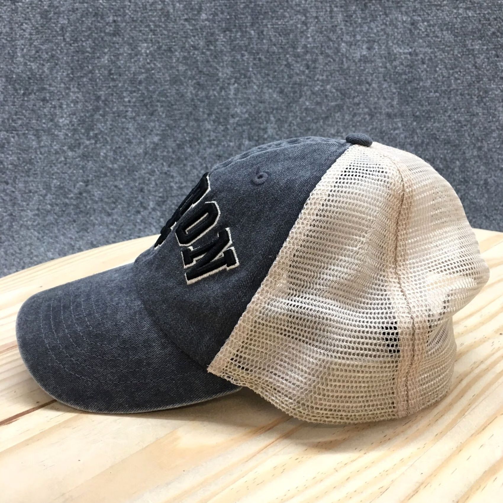 Vintage Bay State Apparel Trucker Hat Mens Gray OS Adjustable Embroidered Logo Boston Size ONE SIZE - 6 Thumbnail