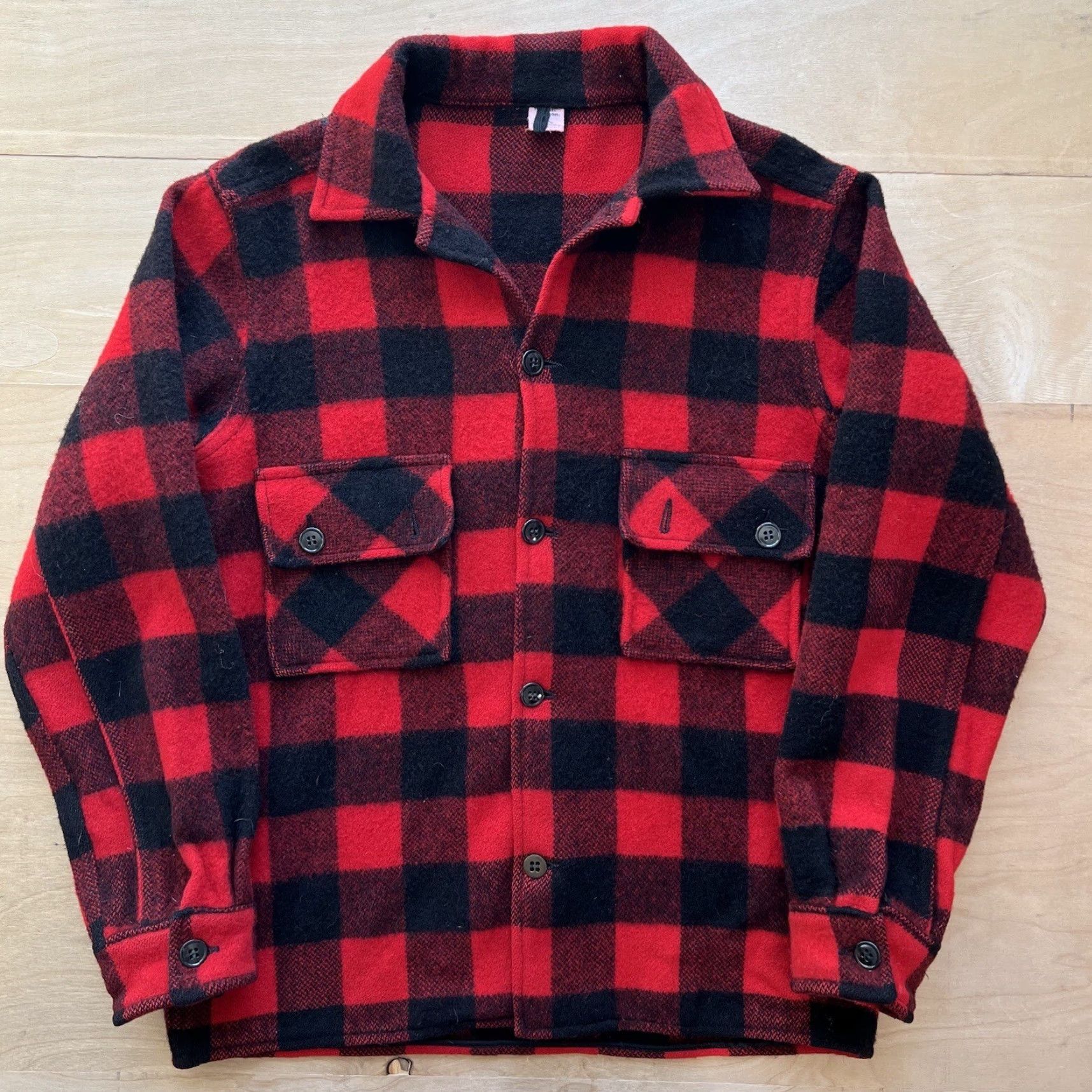 Vintage VINTAGE Fashion Wagon Heavy Wool Flannel Red Buffalo Plaid 70s Workwear Shirt M Mens Western Cowboy Button-Up Size US M / EU 48-50 / 2 - 2 Thumbnail