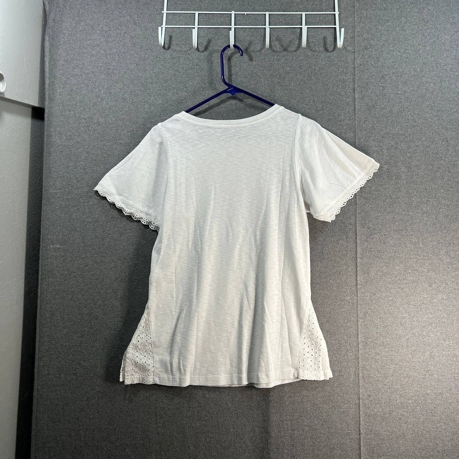 Isaac Mizrahi Isaac Mizrahi Live! Slub Jersey Top with Eyelet Insets Size S / US 4 / IT 40 - 2 Thumbnail