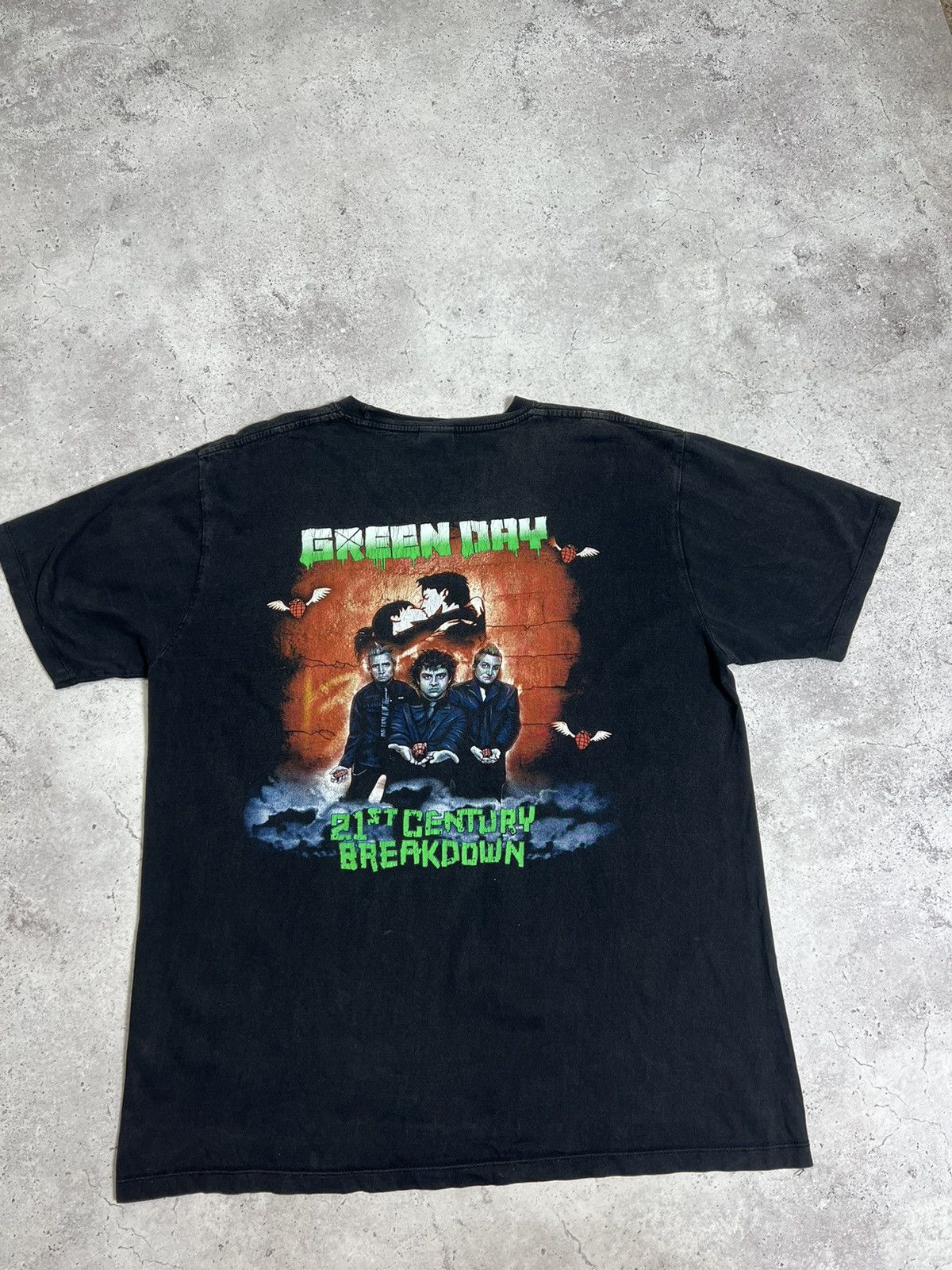 Band Tees × Vintage Vintage 2000s Green Day 21st Century Breakdown Faded T Shirt Size US XL / EU 56 / 4 - 2 Thumbnail