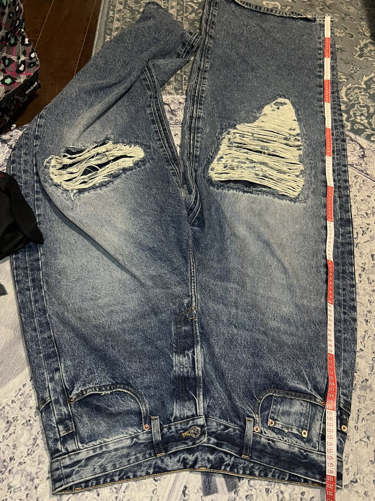 Vetements Vetements baggy patched knee distressed jeans Size US 34 / EU 50 - 23 Thumbnail