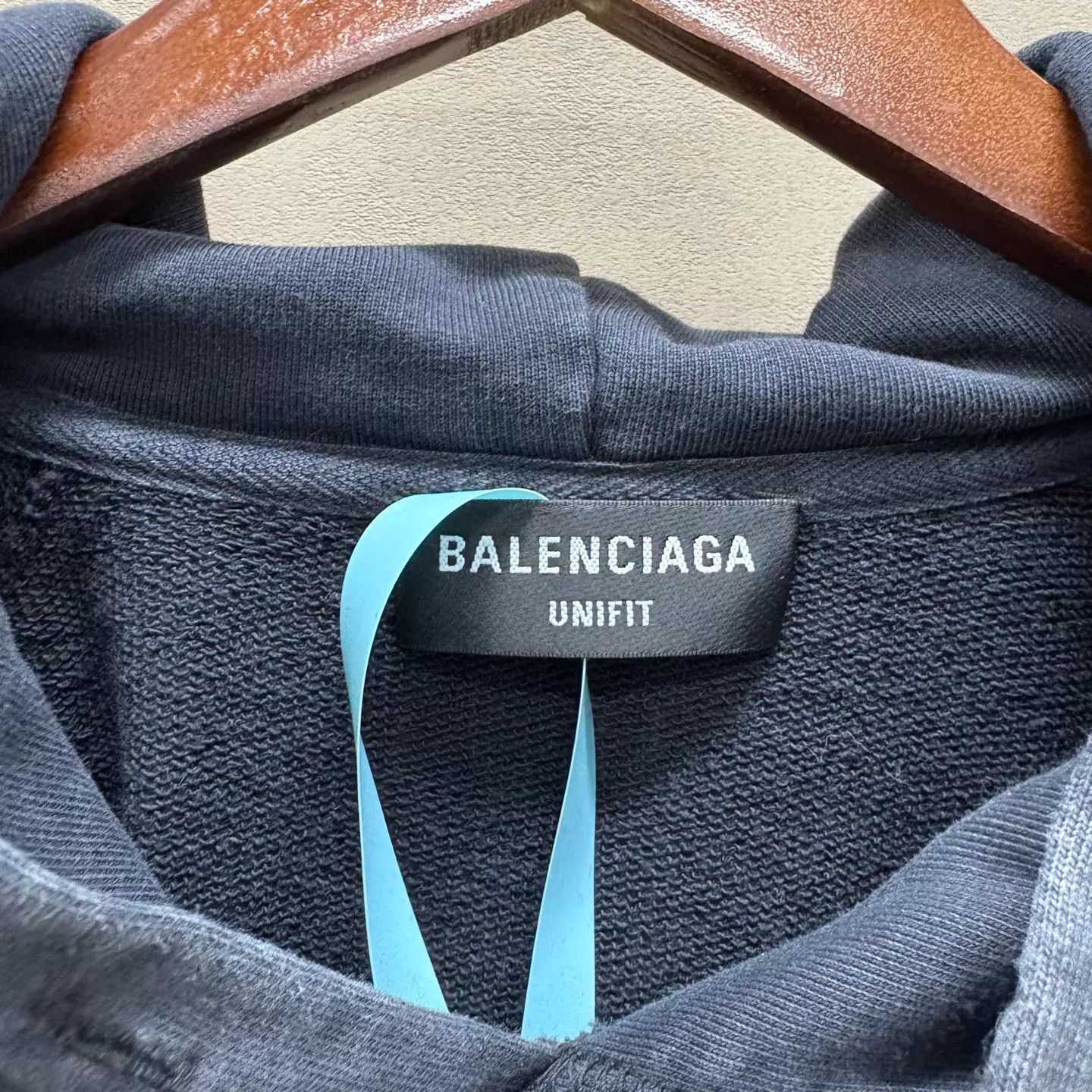 Balenciaga Balenciaga washed distressed logo hoodie 99 new size 2 Size US M / EU 48-50 / 2 - 3 Thumbnail