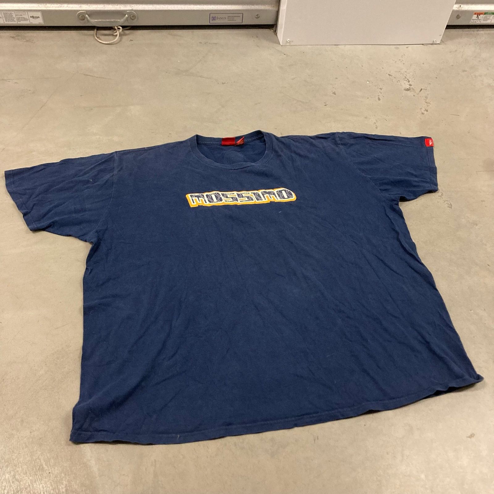 Mossimo Y2K mossimo graphic skate shirt Size US XL / EU 56 / 4 - 1 Thumbnail