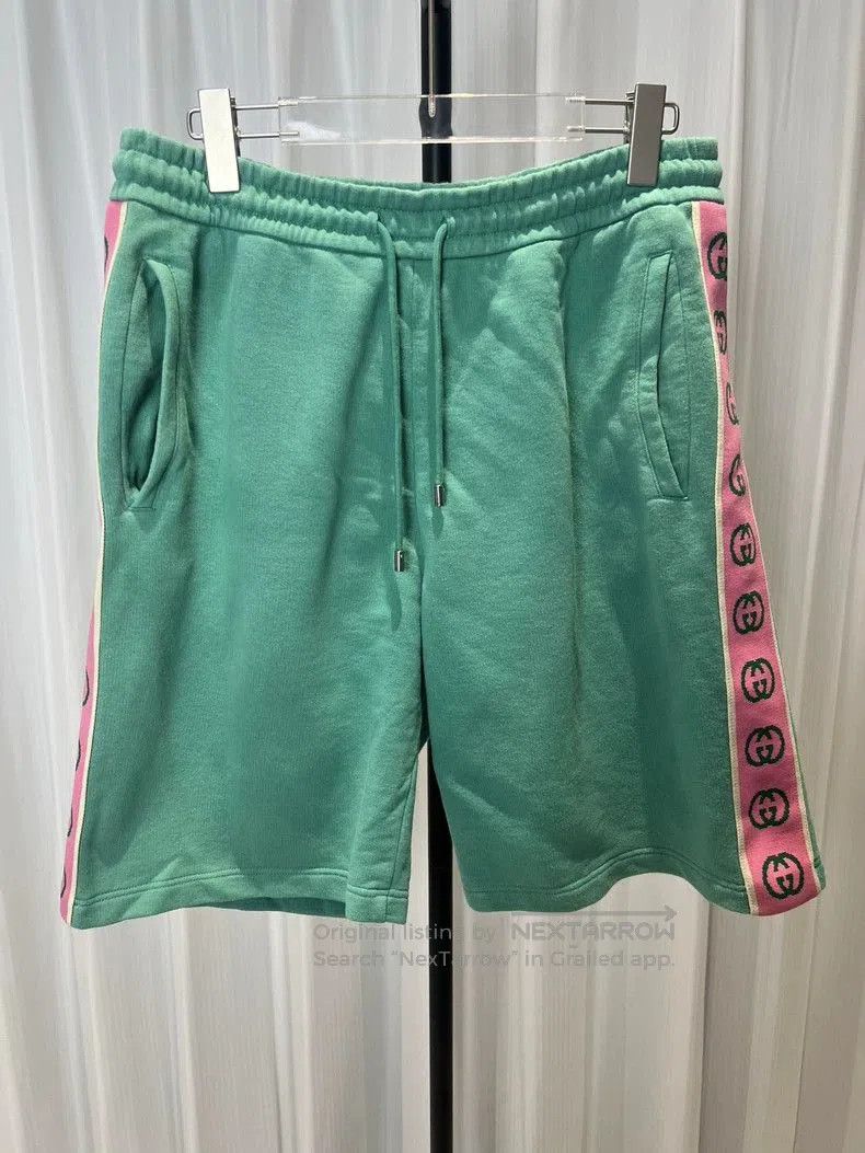 Gucci Gucci Pineapple Short Pants in L Size. Size US 34 / EU 50 - 1 Thumbnail