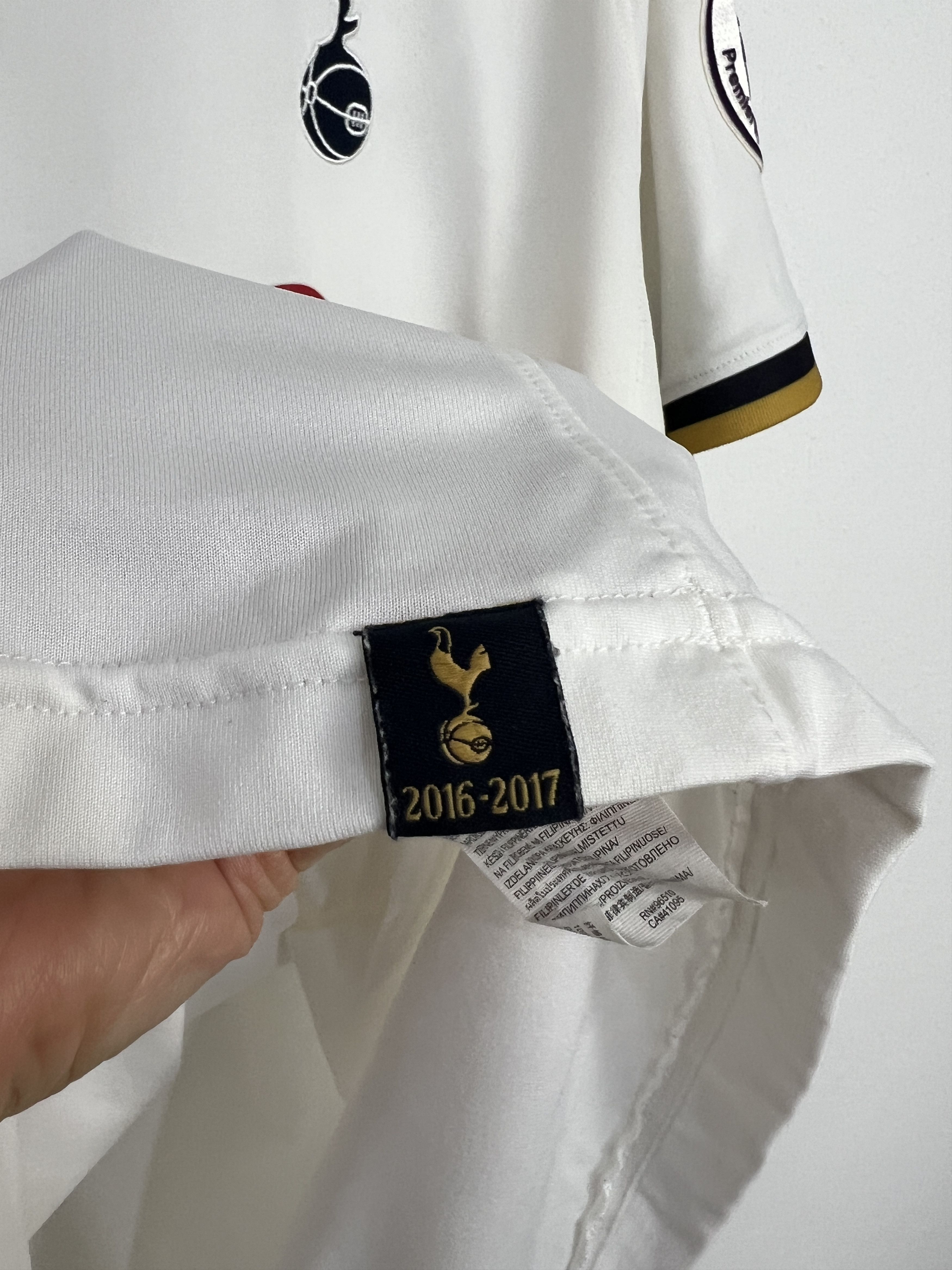 Under Armour Tottenham Hotspur Home football shirt 2016 Soccer #10 Kane Size US L / EU 52-54 / 3 - 9 Thumbnail