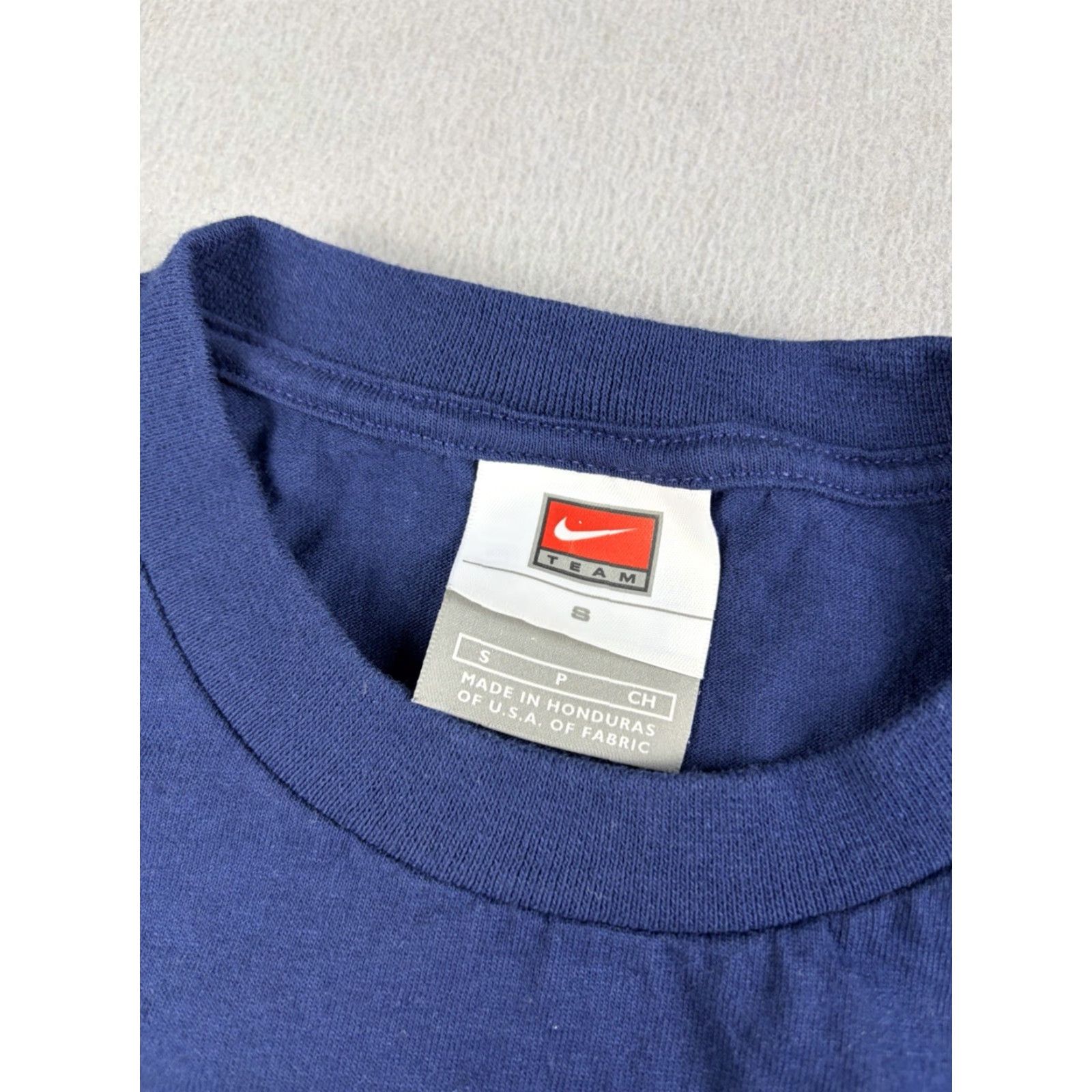 Nike VINTAGE Nike Center Swoosh T Shirt Size Small Blue Villanova Wildcats NCAA Y2k Mens Short Sleeve Crew Neck Solid Sports University Size US S / EU 44-46 / 1 - 3 Thumbnail