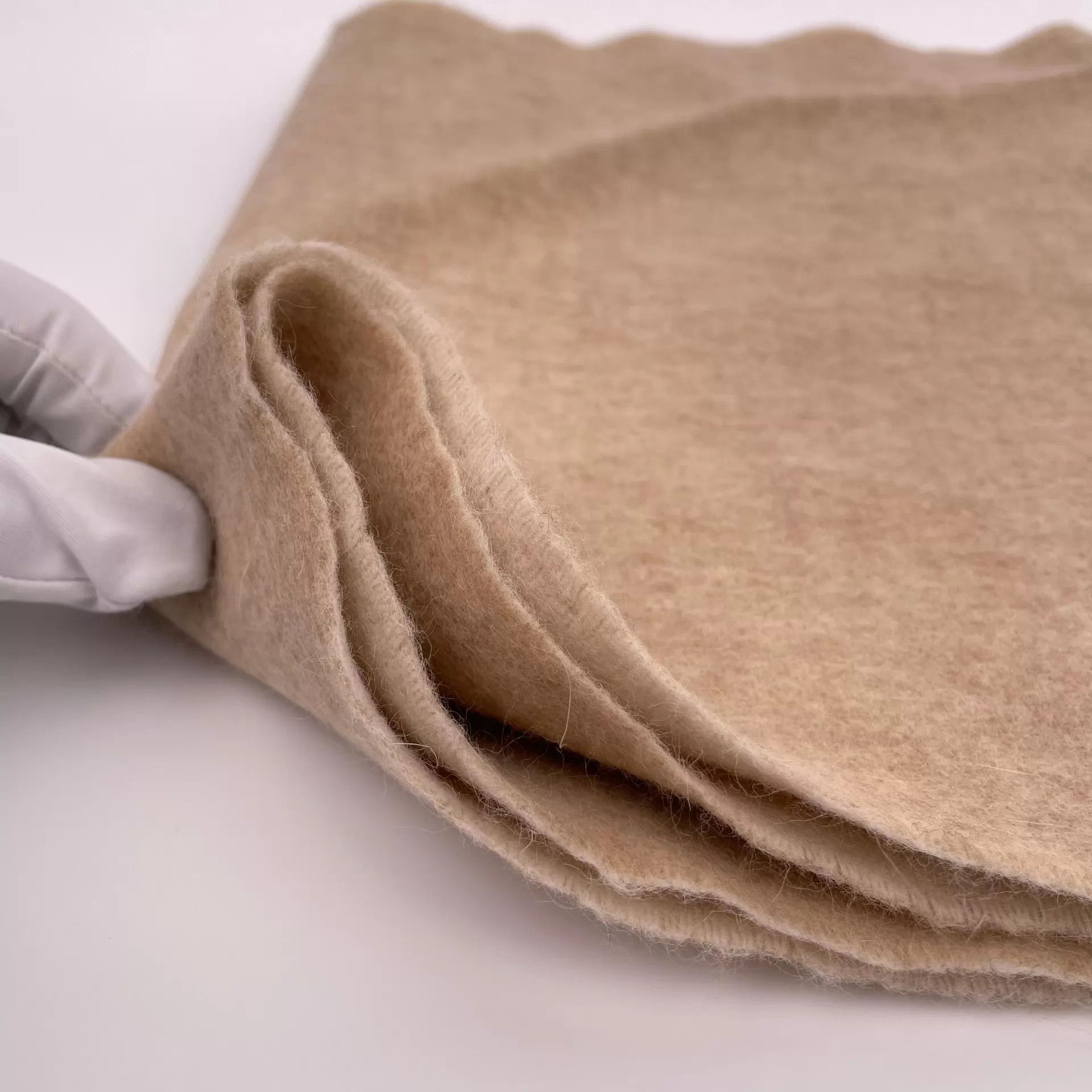 Loewe LOEWE Camel Cashmere Double-Faced Scarf 180x40cm Size ONE SIZE - 7 Thumbnail