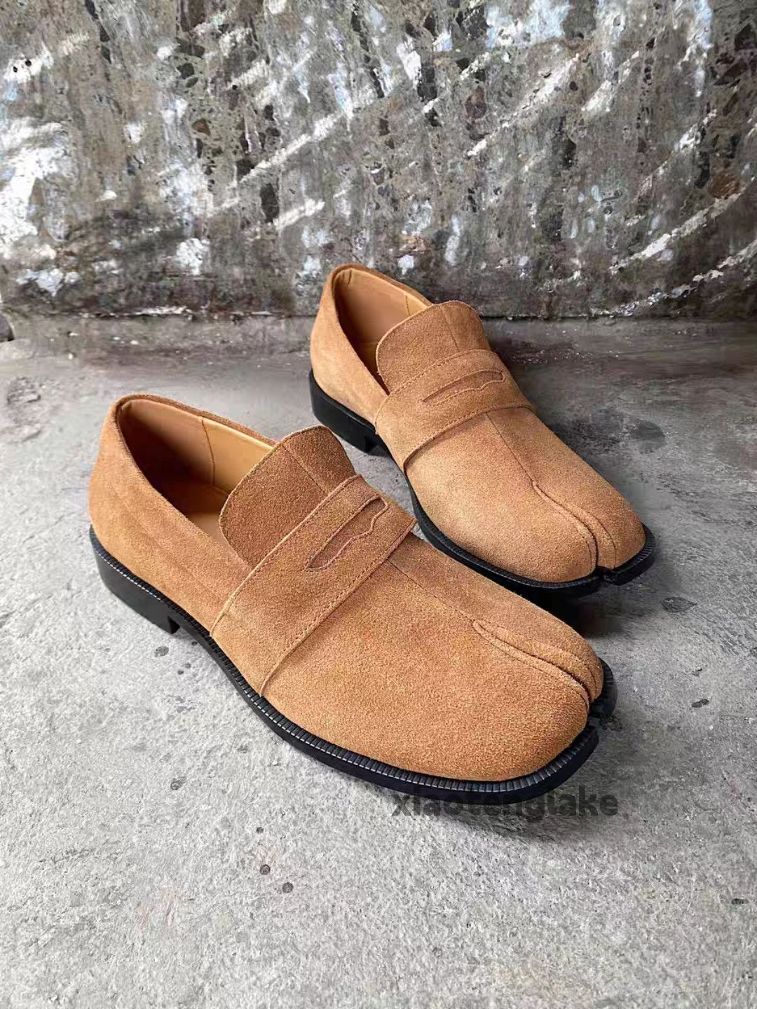 Unisex utility tabi loafer slip on leather shoes