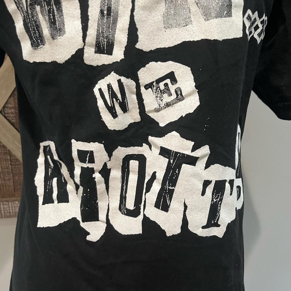 WWE WWE RIOTT SQUAD Authentic T-Shirt Wrestling Size US M / EU 48-50 / 2 - 8 Thumbnail