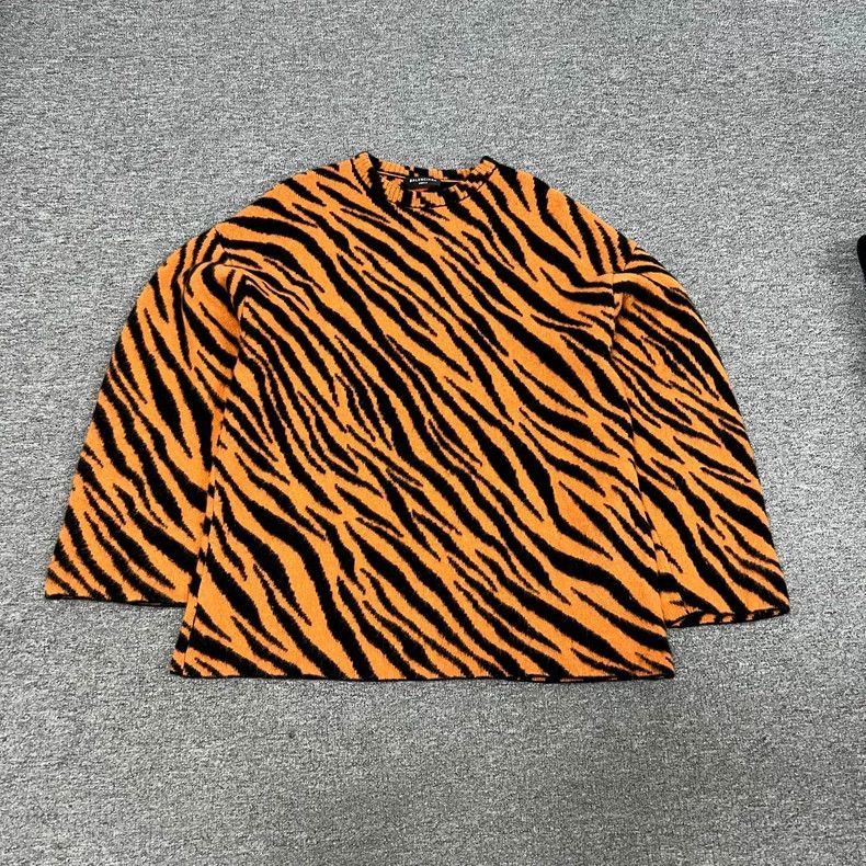 Balenciaga Balenciaga Year of the Tiger Limited Knitted Sweater Size US XS / EU 42 / 0 - 1 Thumbnail