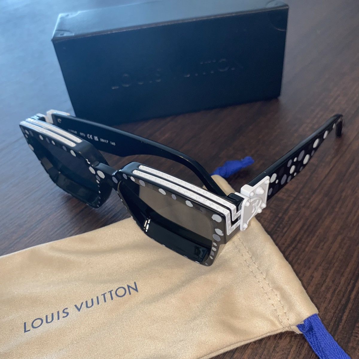 Louis Vuitton Louis Vuitton x Yayoi Kusuma Millionaire Sunglasses Size ONE SIZE - 6 Thumbnail