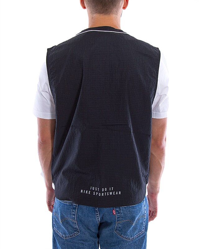 Nike Nike NSW Multipocket Nylon Vest Size US L / EU 52-54 / 3 - 11 Thumbnail