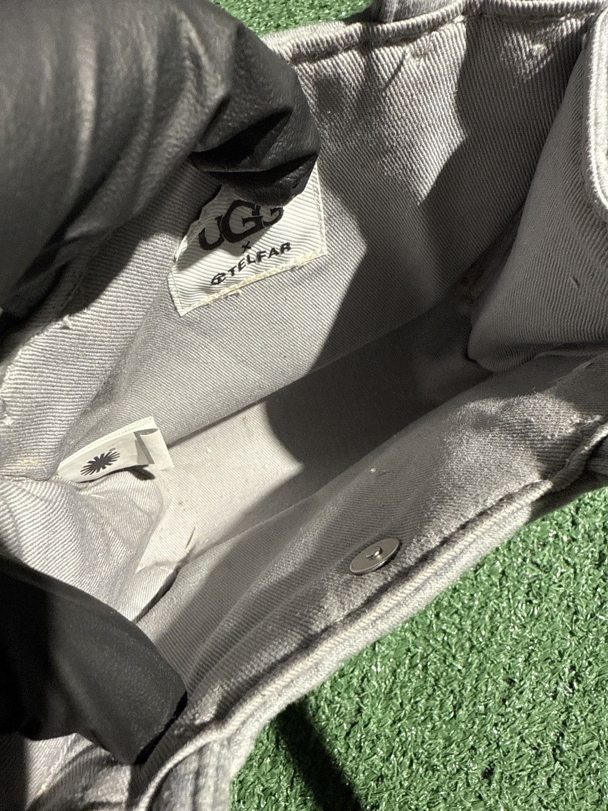 Telfar × Ugg UGG TELFAR Small Fleece Shopper Heather Grey Size ONE SIZE - 6 Thumbnail
