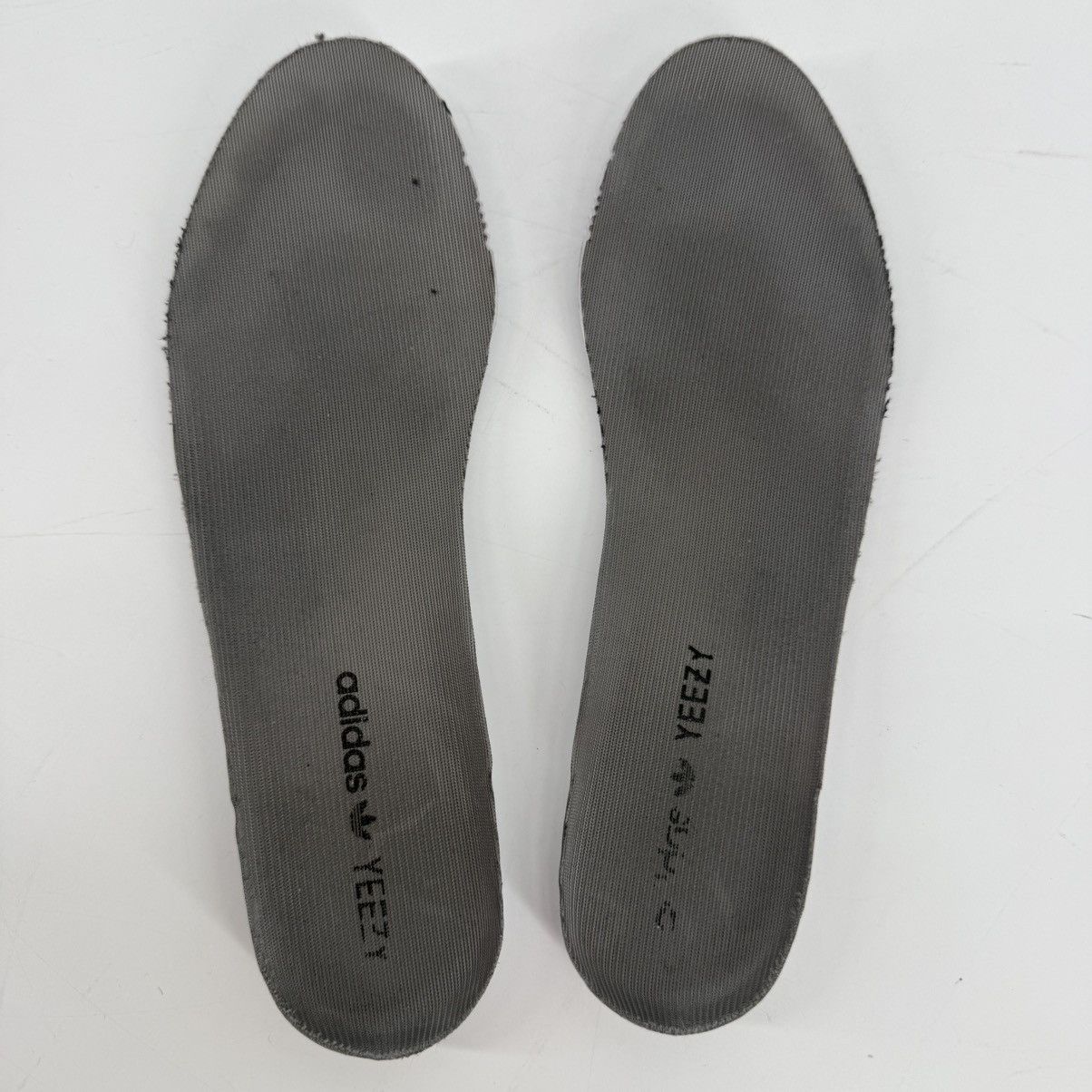 Yeezy Adidas Yeezy Boost 350 V2 Beluga 2.0 Size 10 Men’s Authentic Size US 10 / EU 43 - 14 Thumbnail