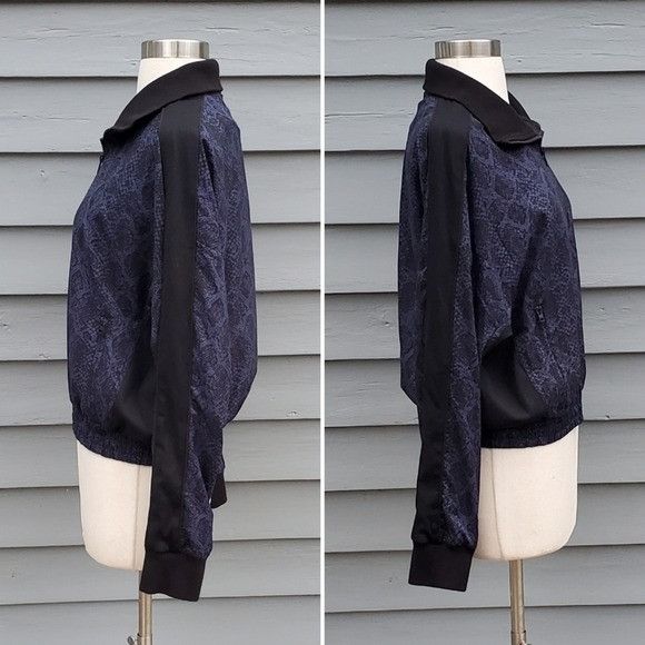 Athleta Athleta Brooklyn Snake Python Print Blue Black Track Bomber Size S / US 4 / IT 40 - 3 Thumbnail