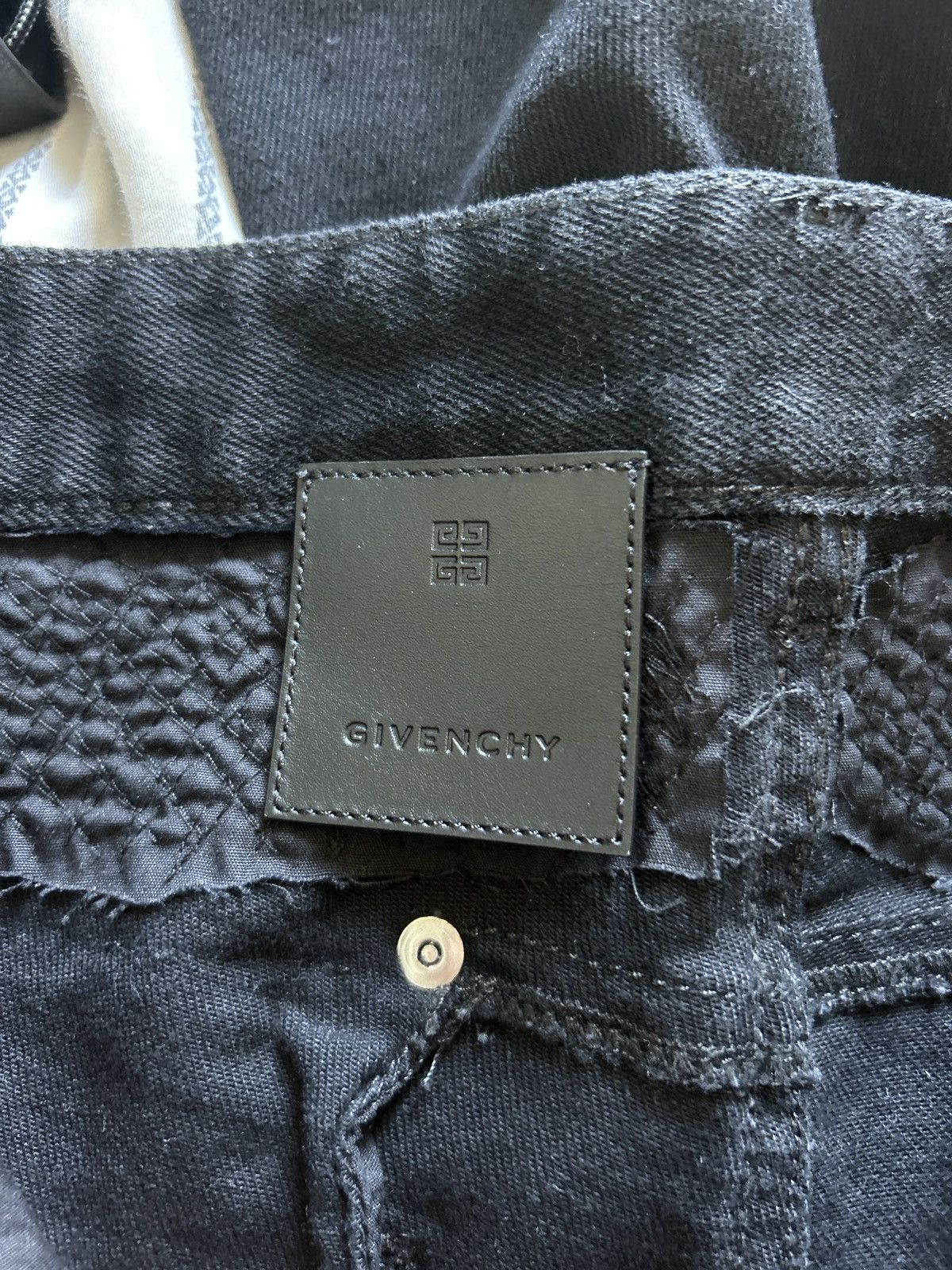 Givenchy Givenchy distressed black jeans Size US 31 - 4 Thumbnail