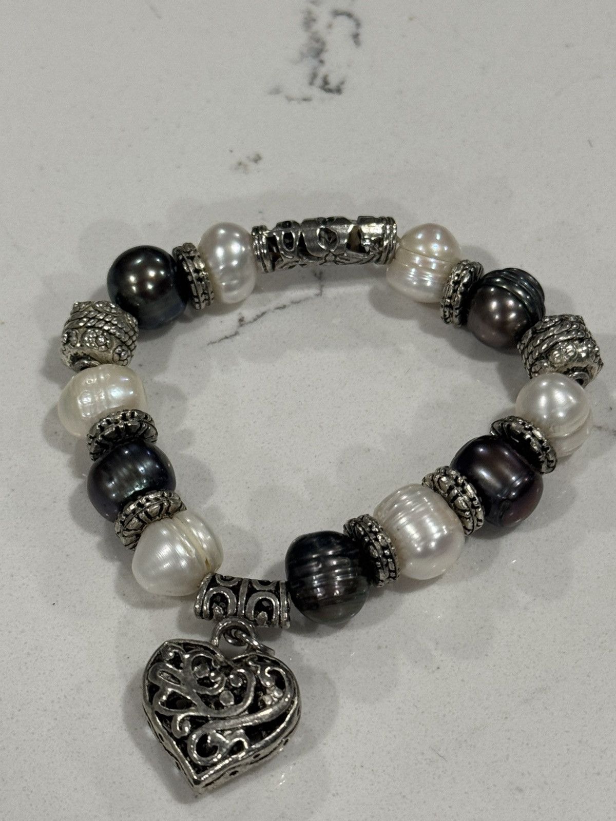 Jewelry Freshwater Pearl Bracelet Charm Black & White Pearls Size ONE SIZE - 2 Thumbnail