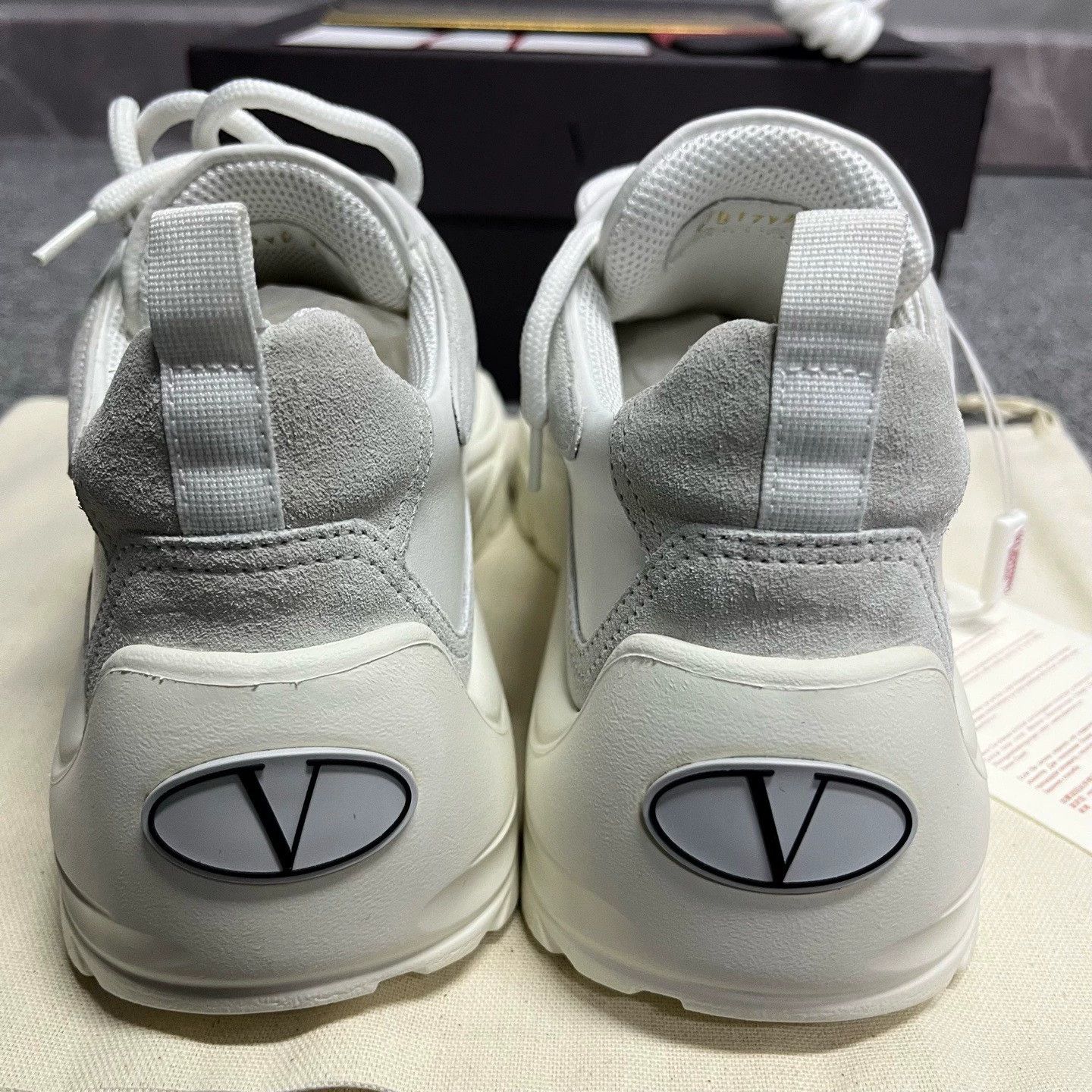 Valentino valentino comfortable gray low-top casual shoes Size US 10 / EU 43 - 4 Thumbnail